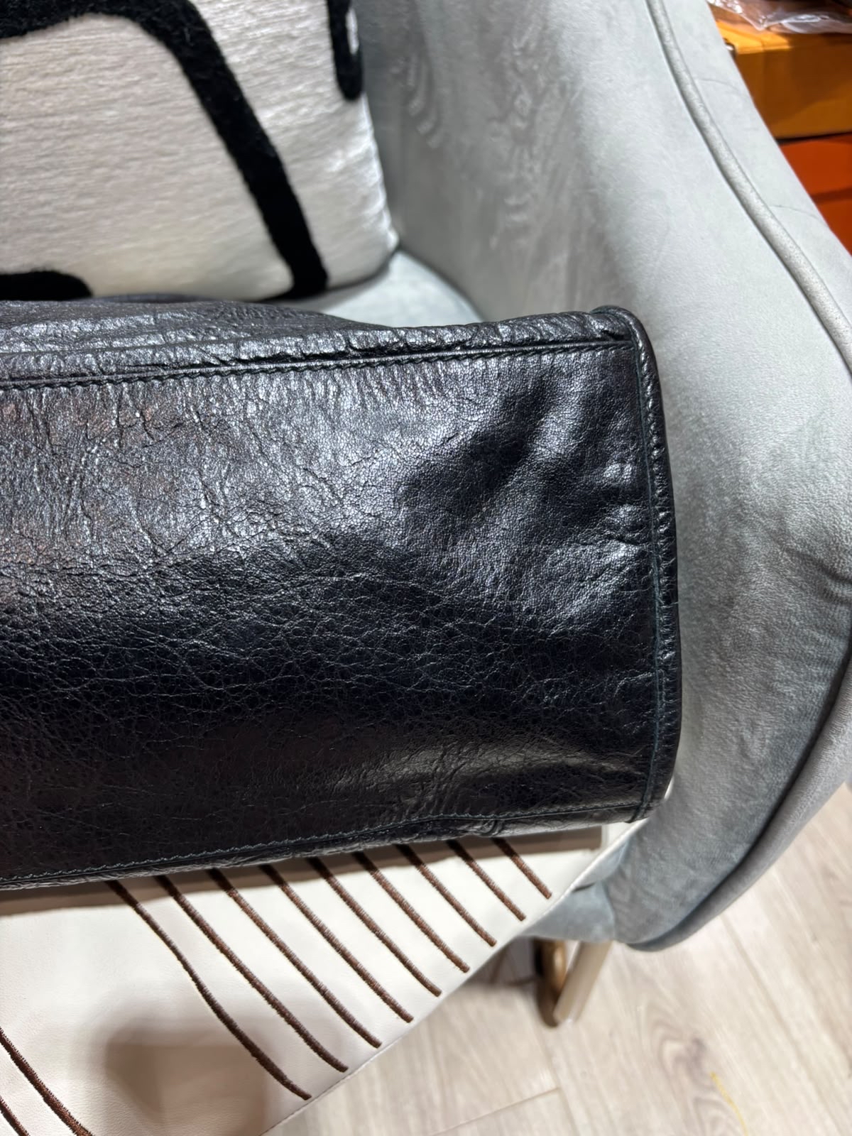 BALENCIAGA Giant Part Time 2 way bag 黑色牛皮金釘，100%Authentic, 98%New ✅mirror ✅Dust bag 