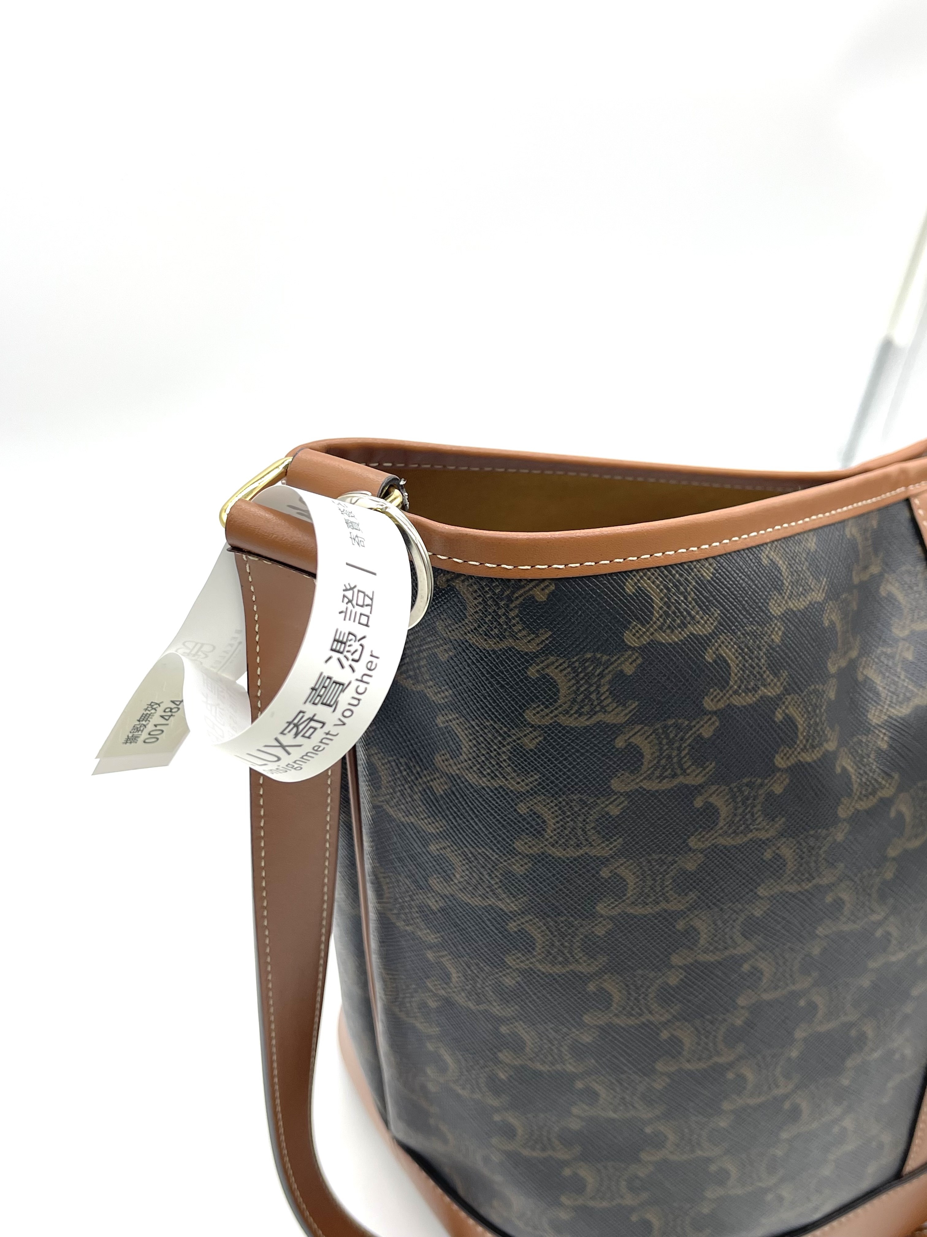 Pre-owned CELINE Medium Triomphe Bucket Bag / Product Code: 26031416