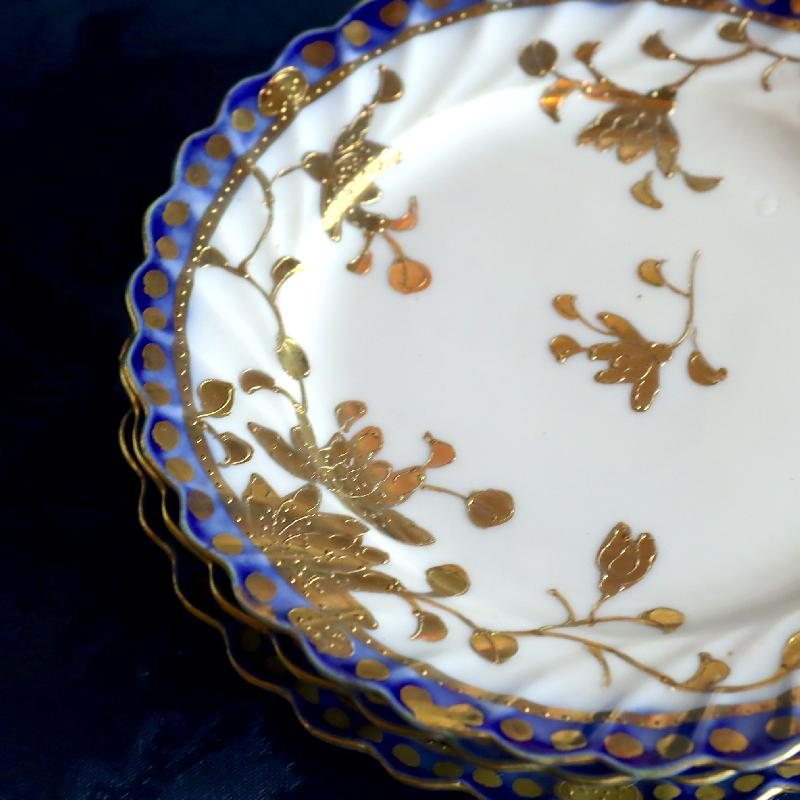 Antique Japan Hand-painted & Gold Gilt Oriental Style Plates (MT1563)
