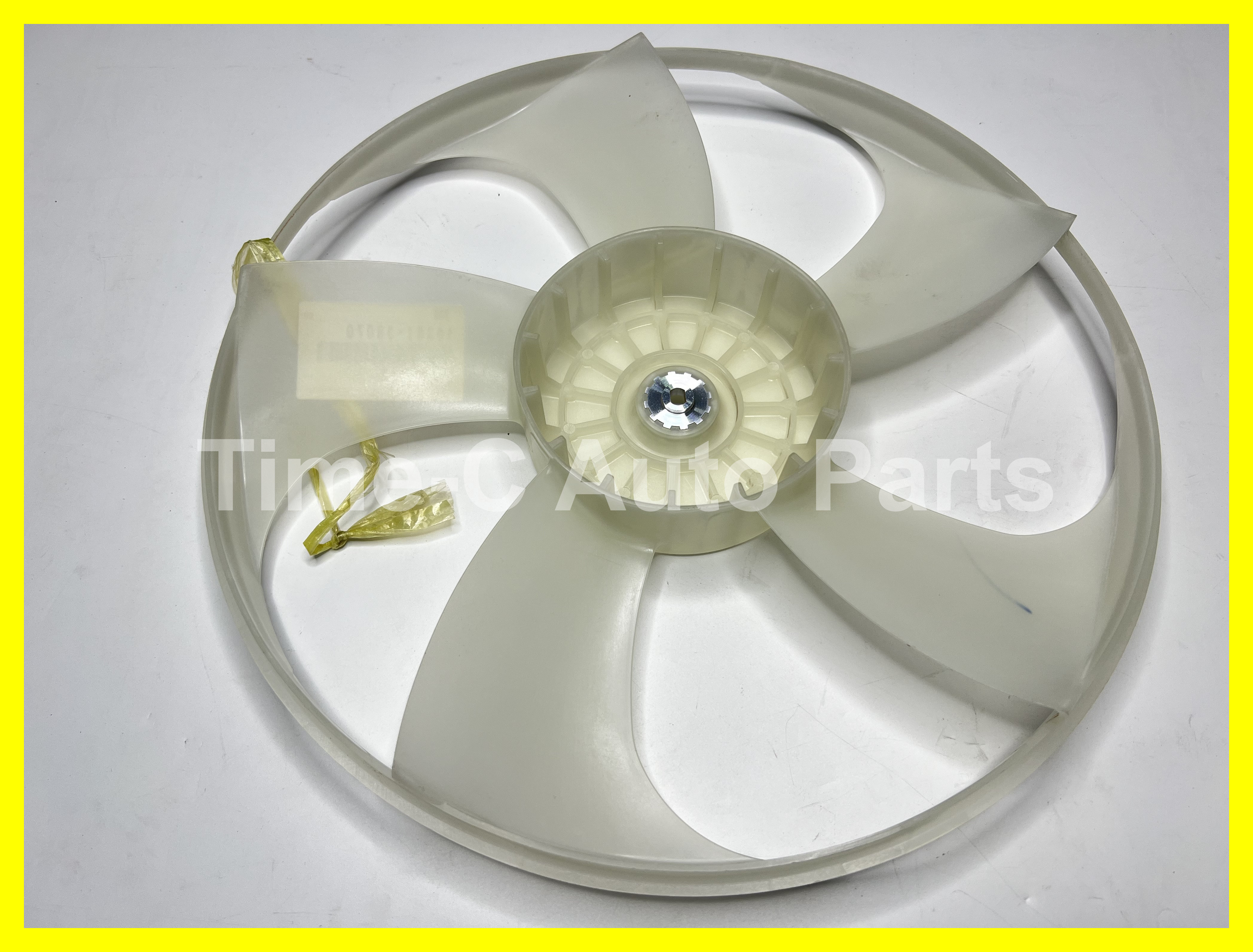 Toyota Lexus LS Series - 左風扇葉 - 16361-38070