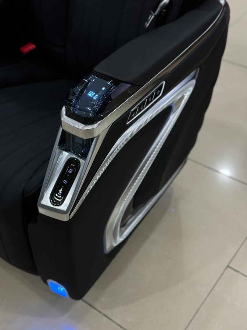 HIACE CRYSTAL 5.0 PILOT SEAT / UNI-ST-6004-HY