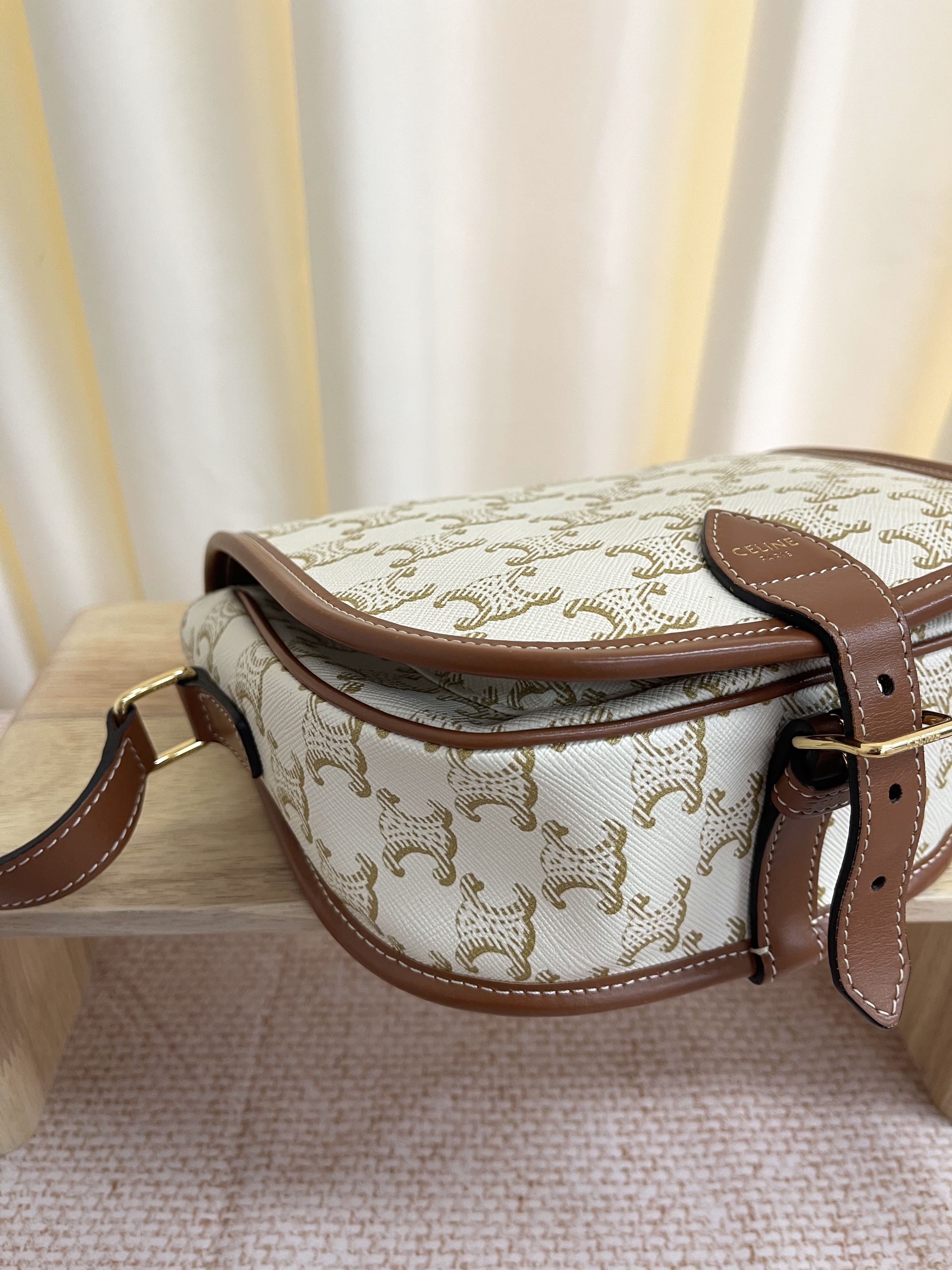 Pre-owned Celine Folco shoulder bag/ Product Code: 26020302