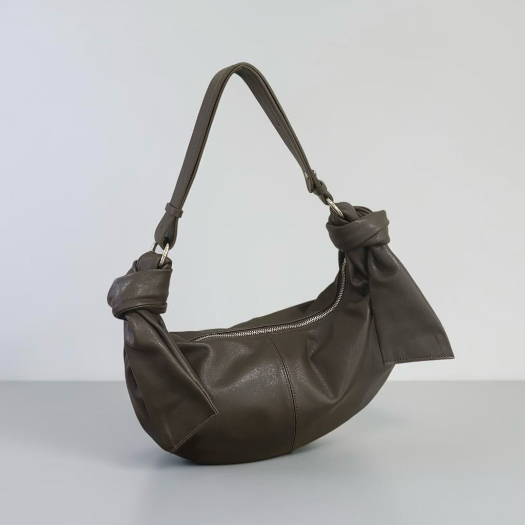 【新品牌Lampas】預訂_Soft Lambskin Knot-Detail Bag By Lampas