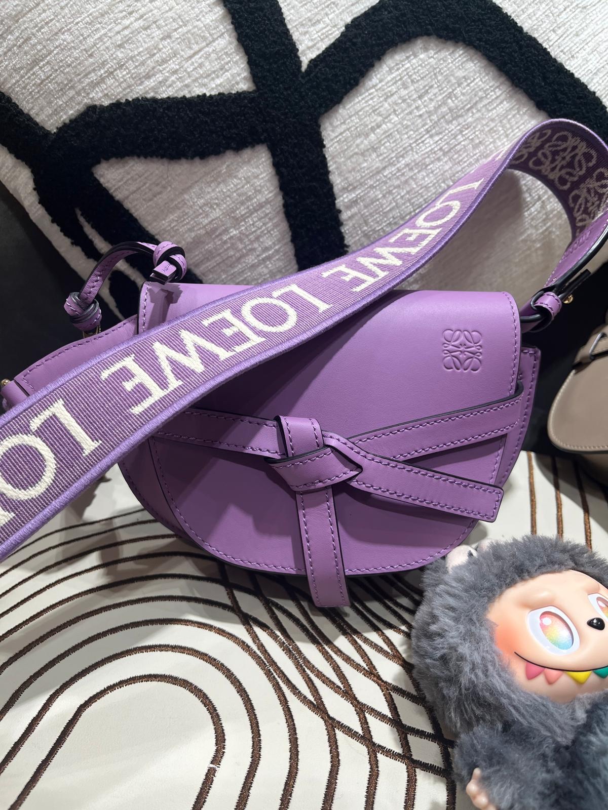 Loewe gate mini calfskin, 100%Authentic ,99%new ✅Dust bag