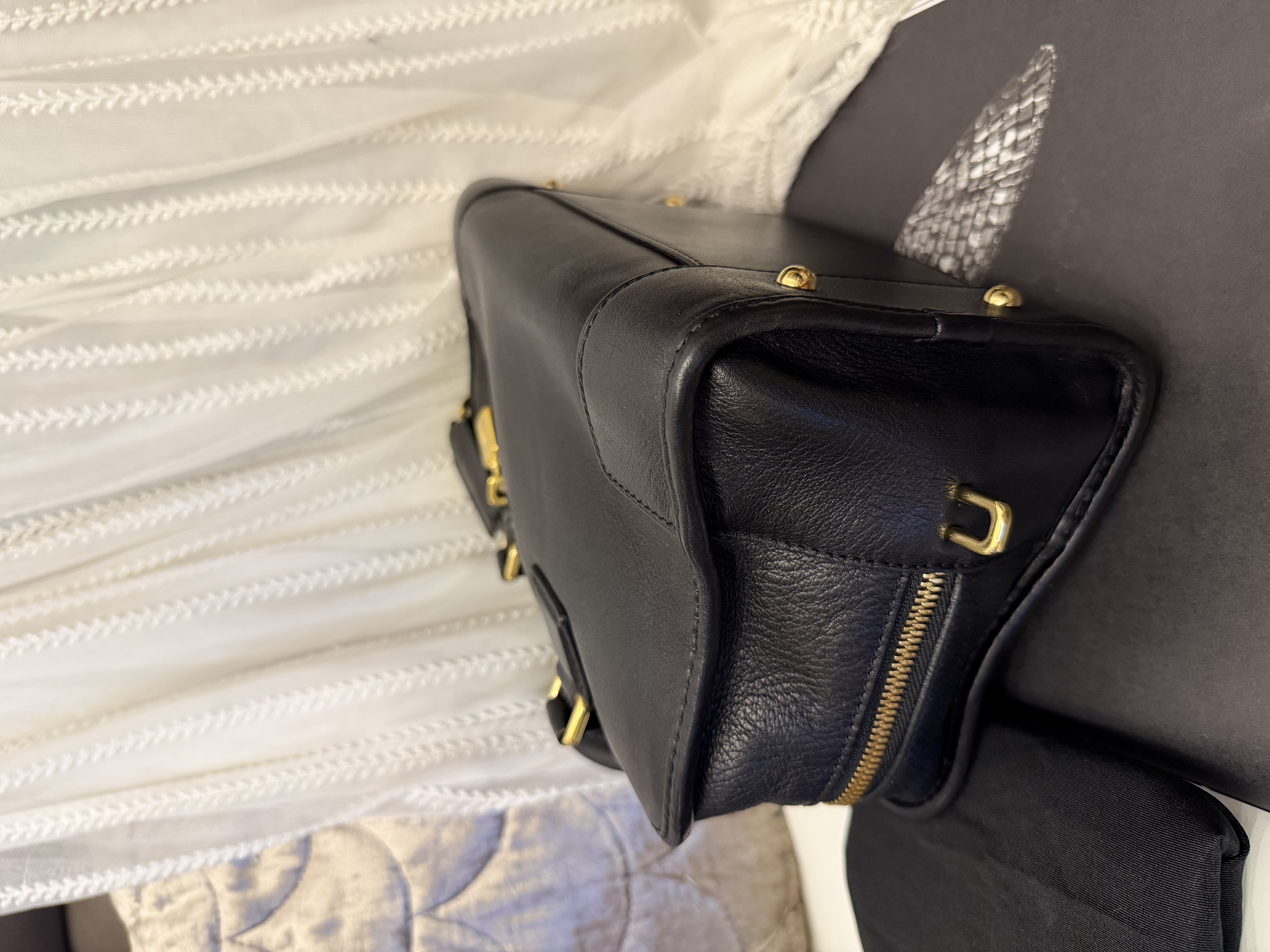loewe amazona 28 black bag 