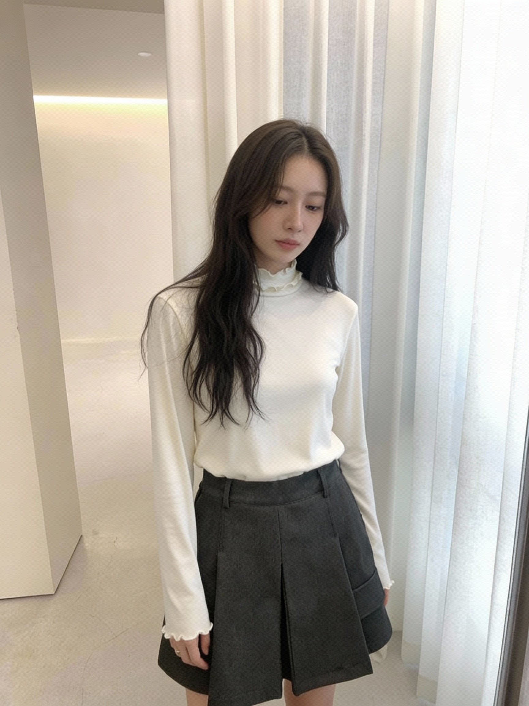 荷葉邊高領長袖上衣