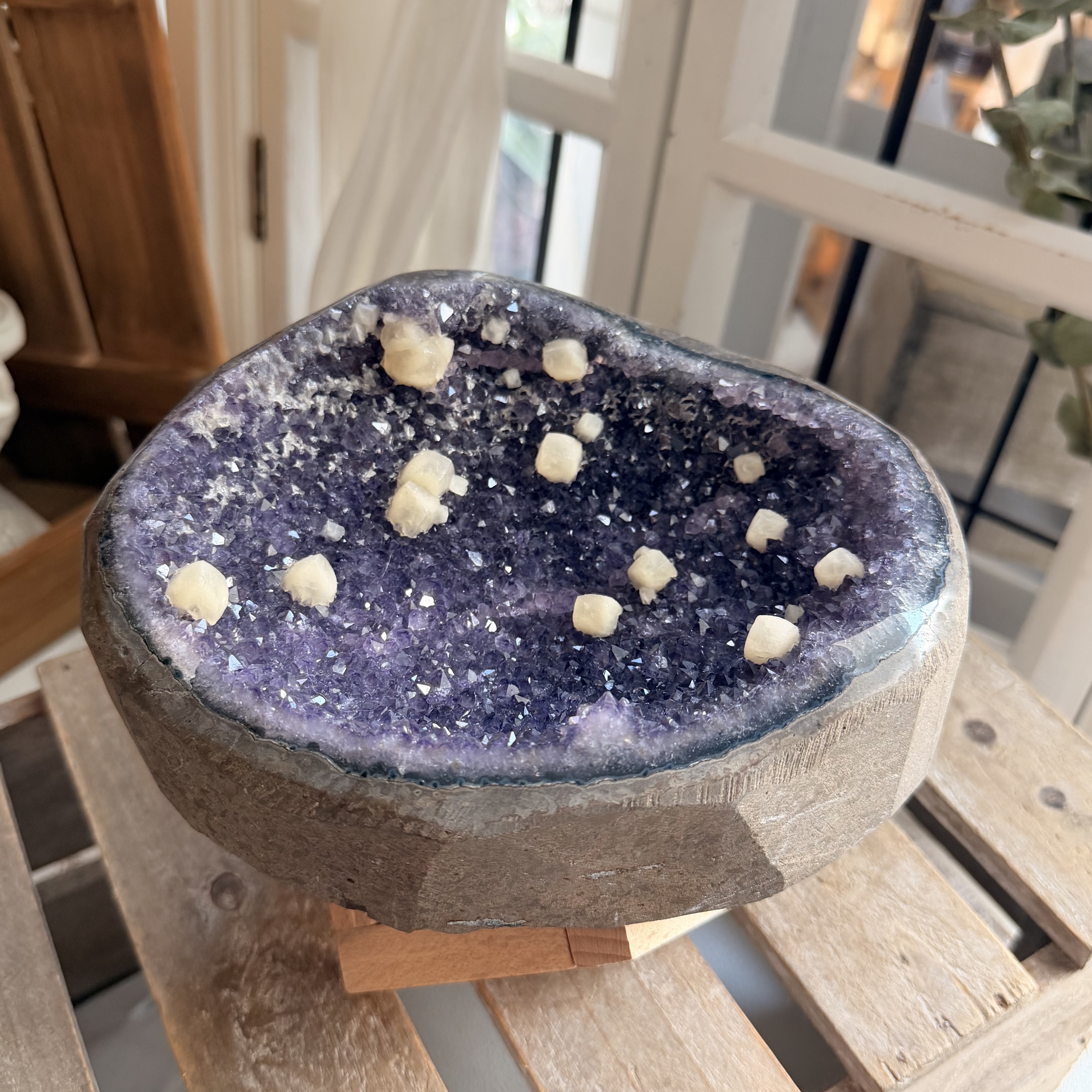 原皮紫水晶盤形擺件共生方解石