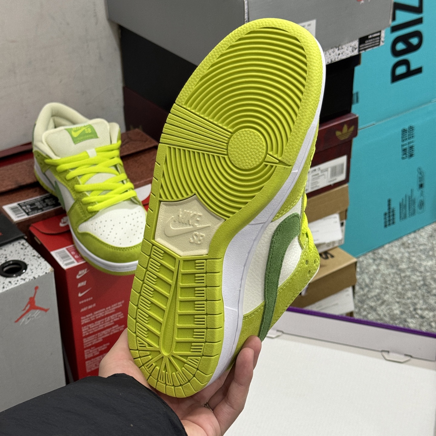 Nike SB Dunk Low "Green Apple" DM0807-300