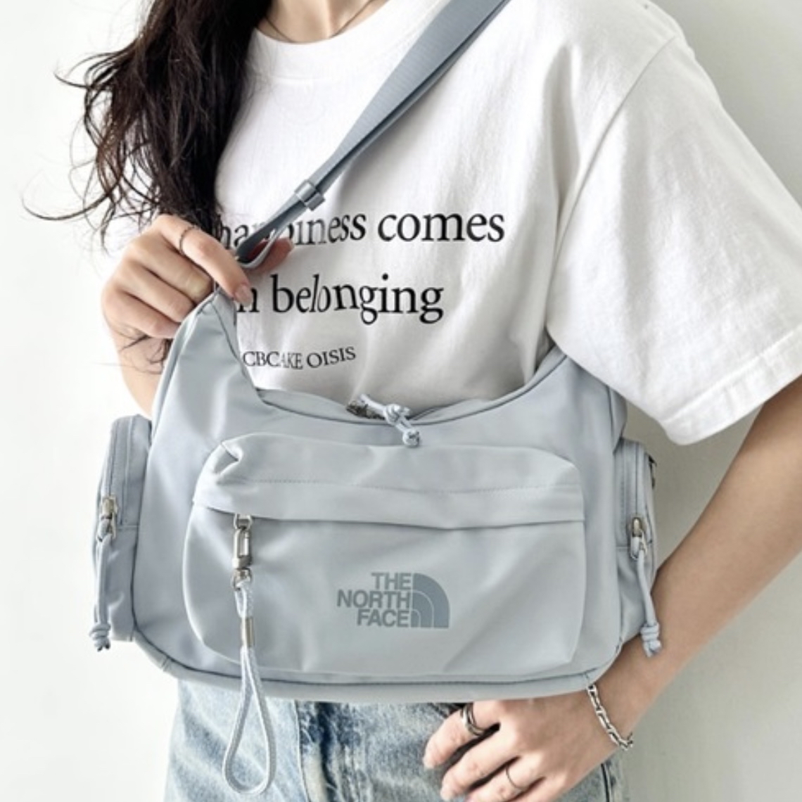 🇰🇷The North Face BONNEY HOBO BAG