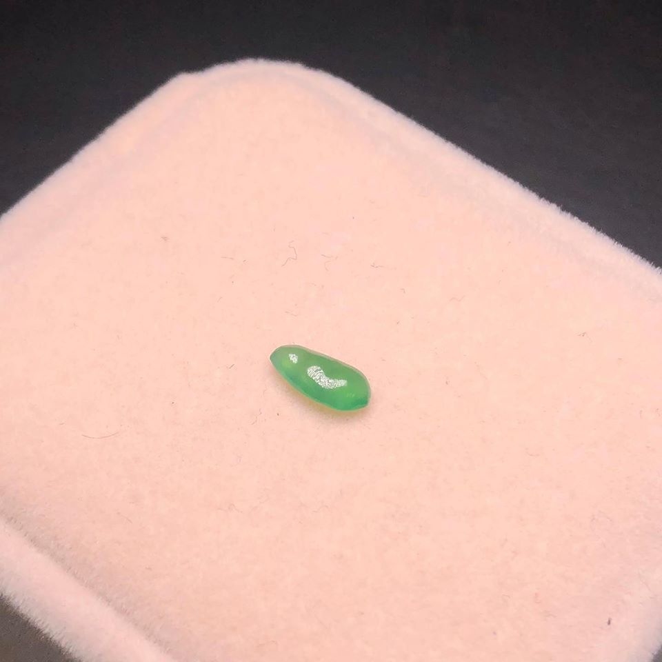 冰種滿綠翡翠福豆