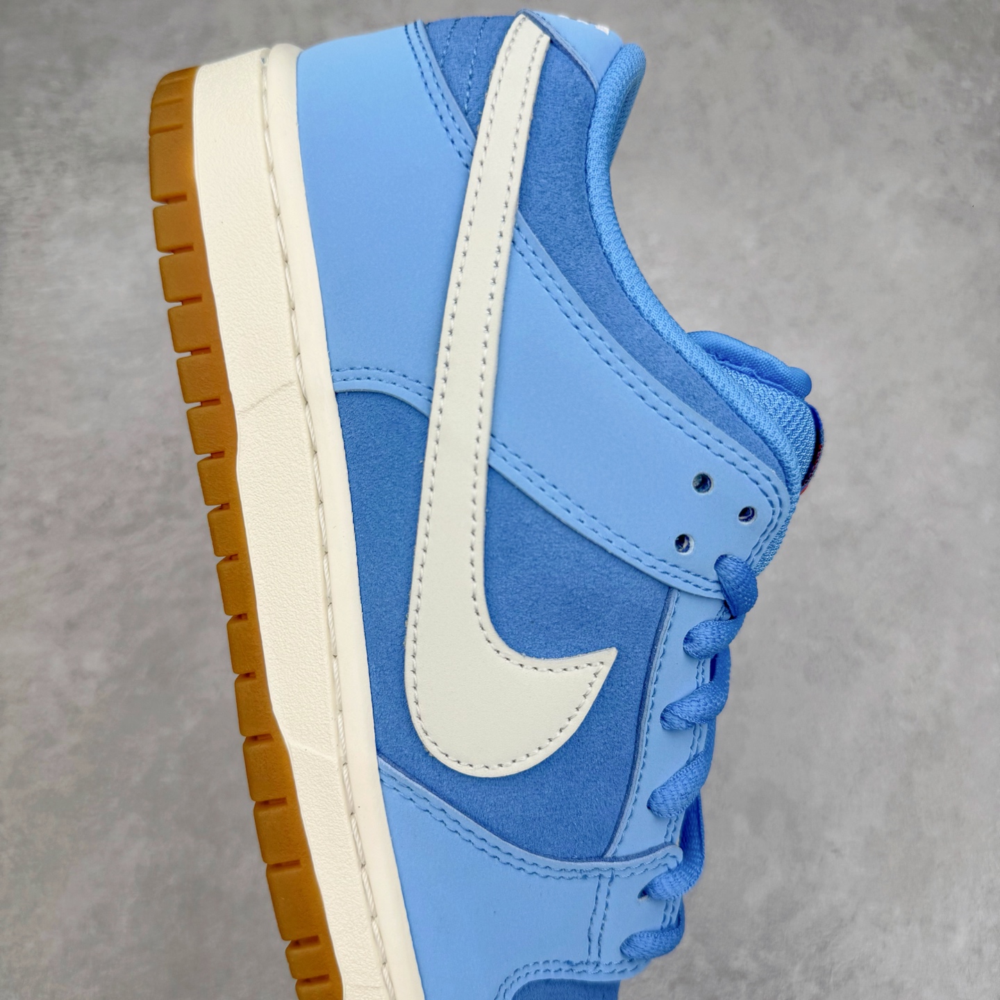 Nike SB Dunk Low FJ1674-401