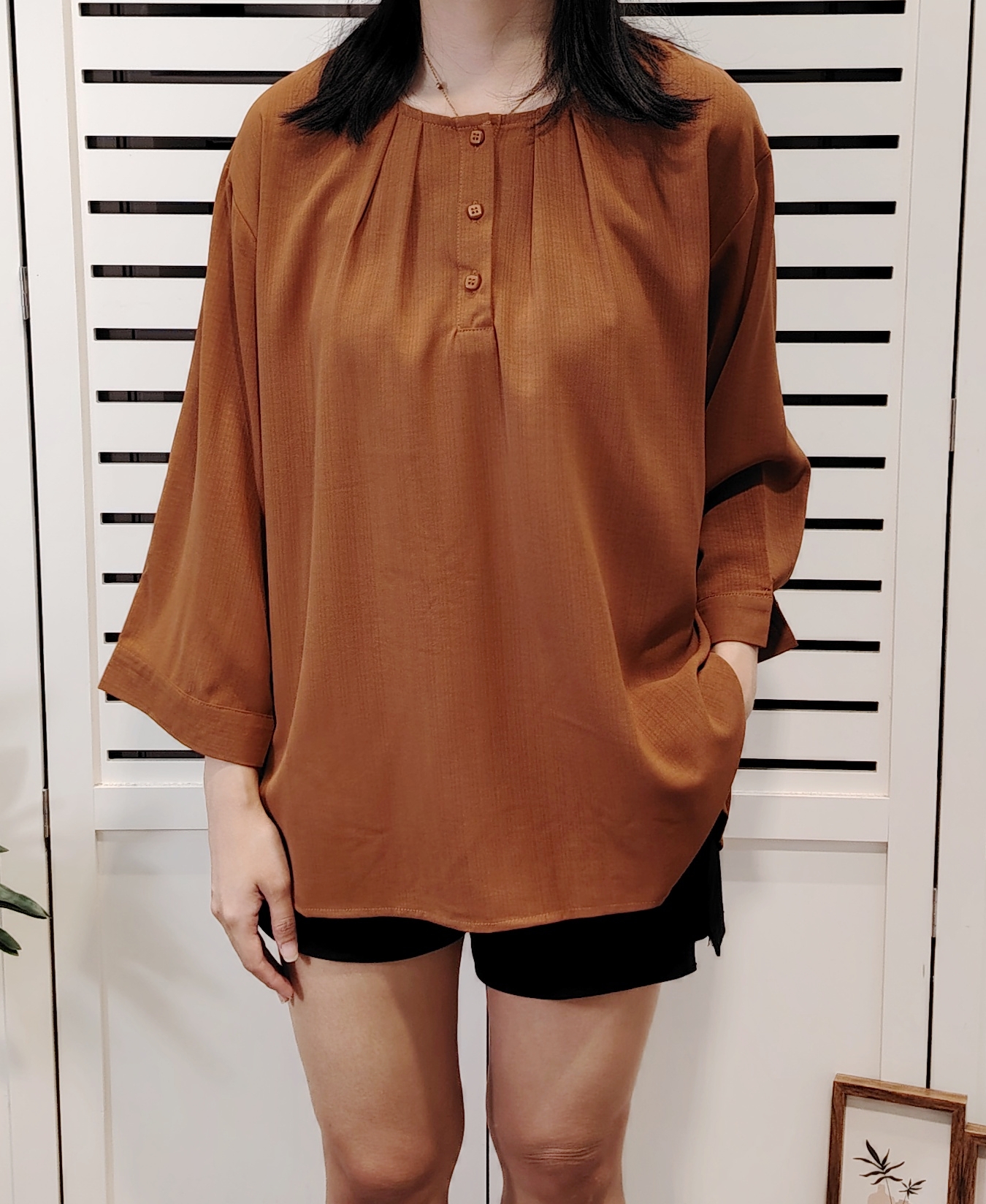 LY608.1 3/4 Sleeve Chiffon Blouse