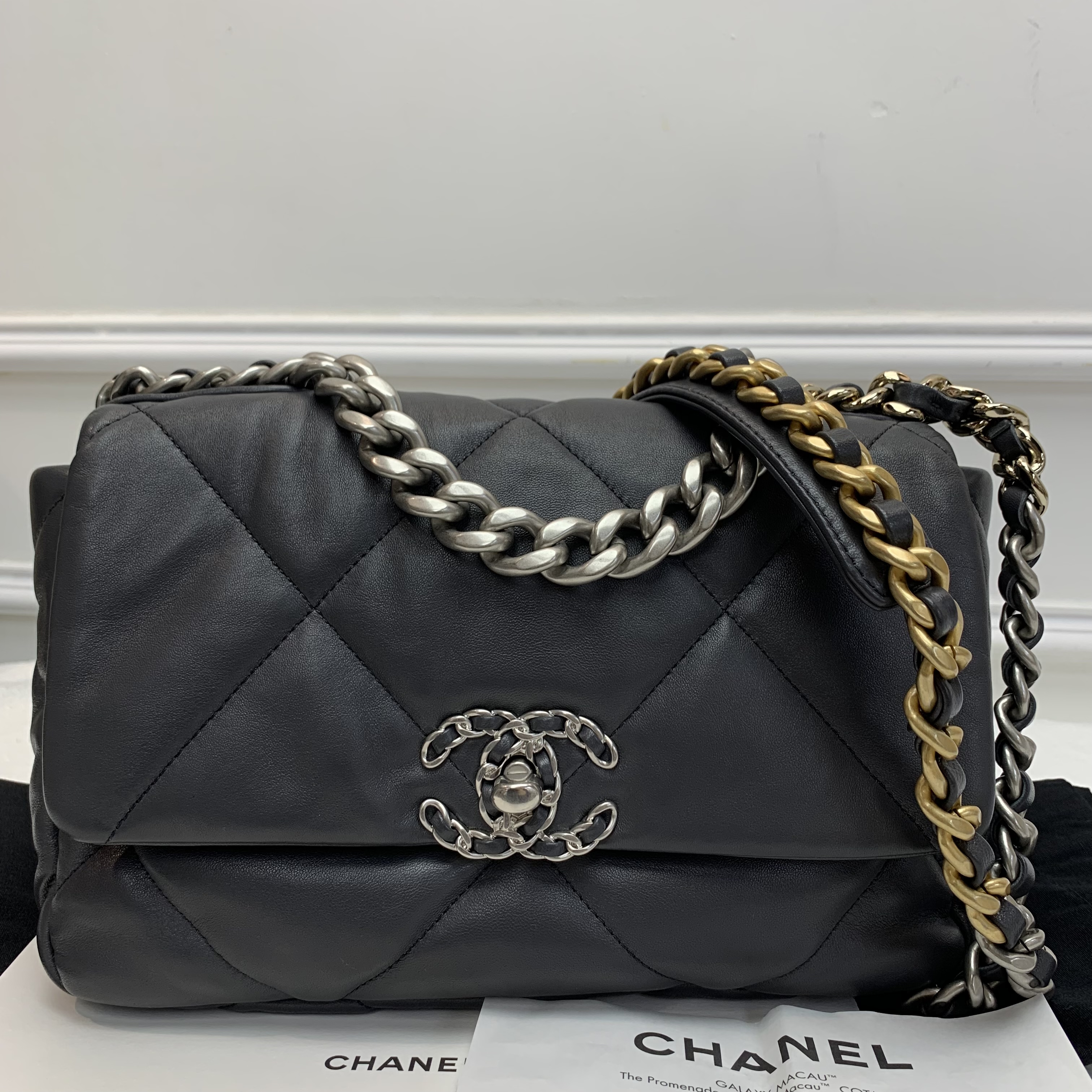 Full set Chanel 19bag 灰色配銀🩶