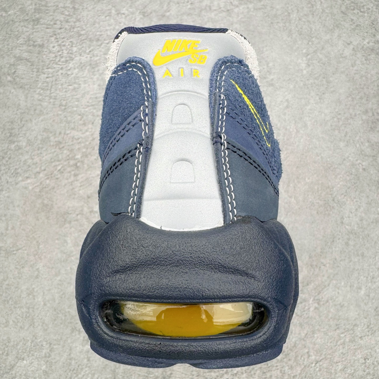 Nike Air Max 95 SB Eric Koston HQ8492-400