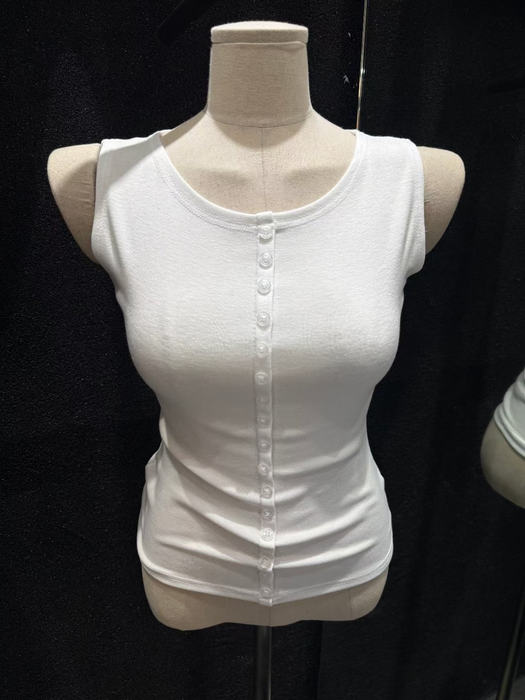 限時優惠價只限寄件✨KARINA VEST