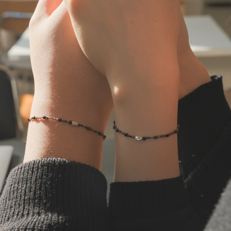 [OfOR] 1月) 변하지 않는 건, line bracelet 