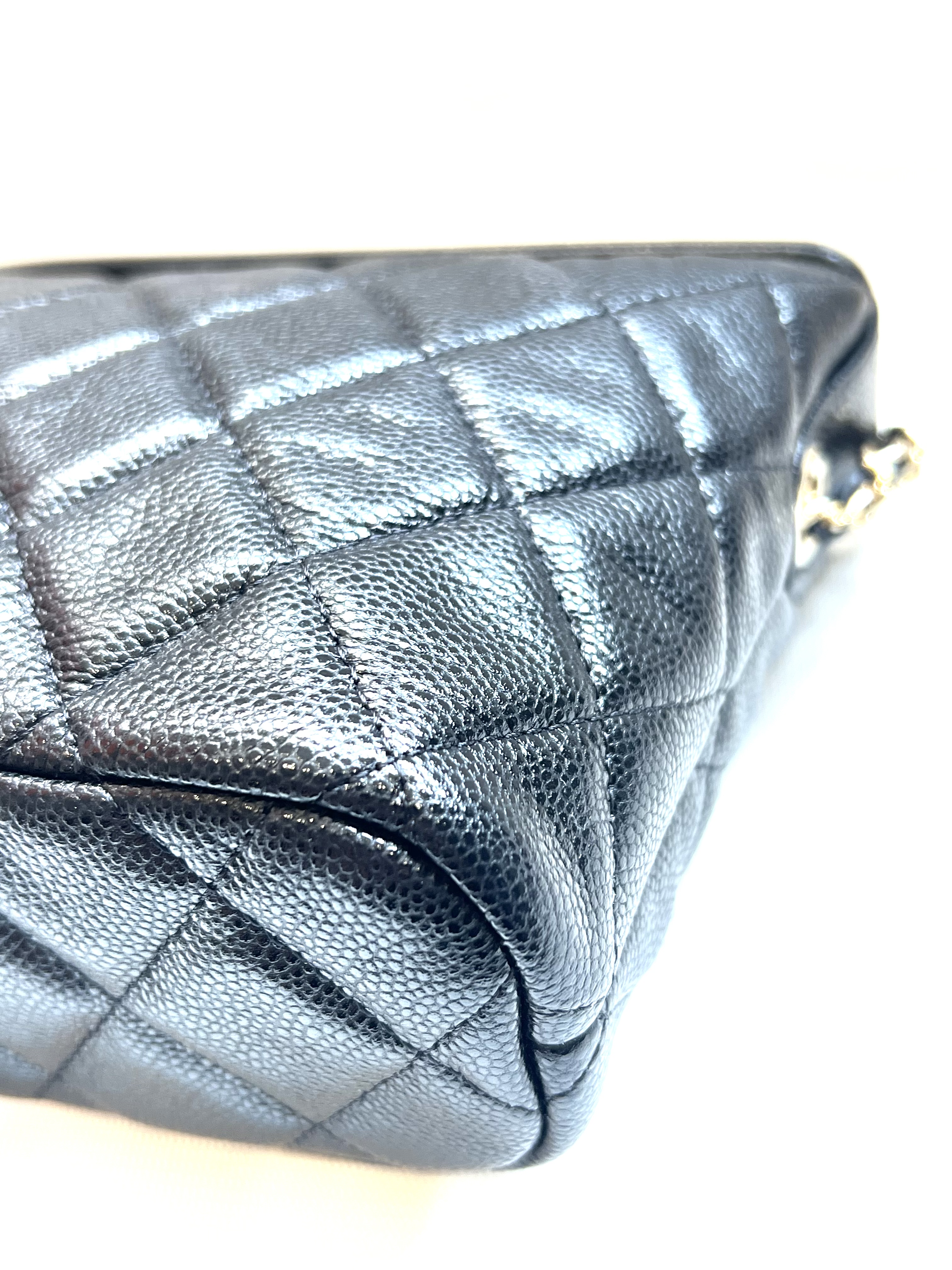 Pre-Owned CHANEL Hobo Bag / Product Code: 26041640