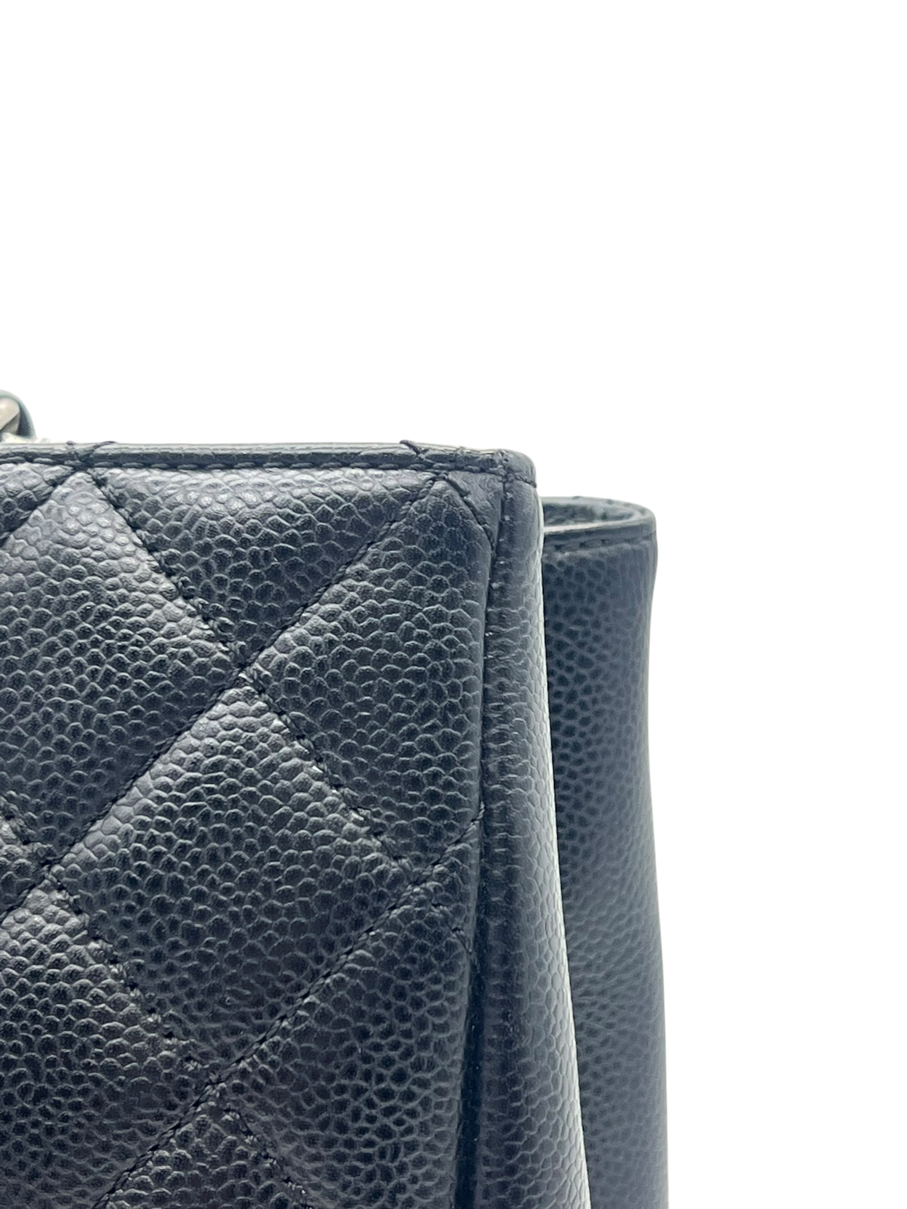 Pre-Owned CHANEL Large Shopping Bag / Product Code: 26060706
