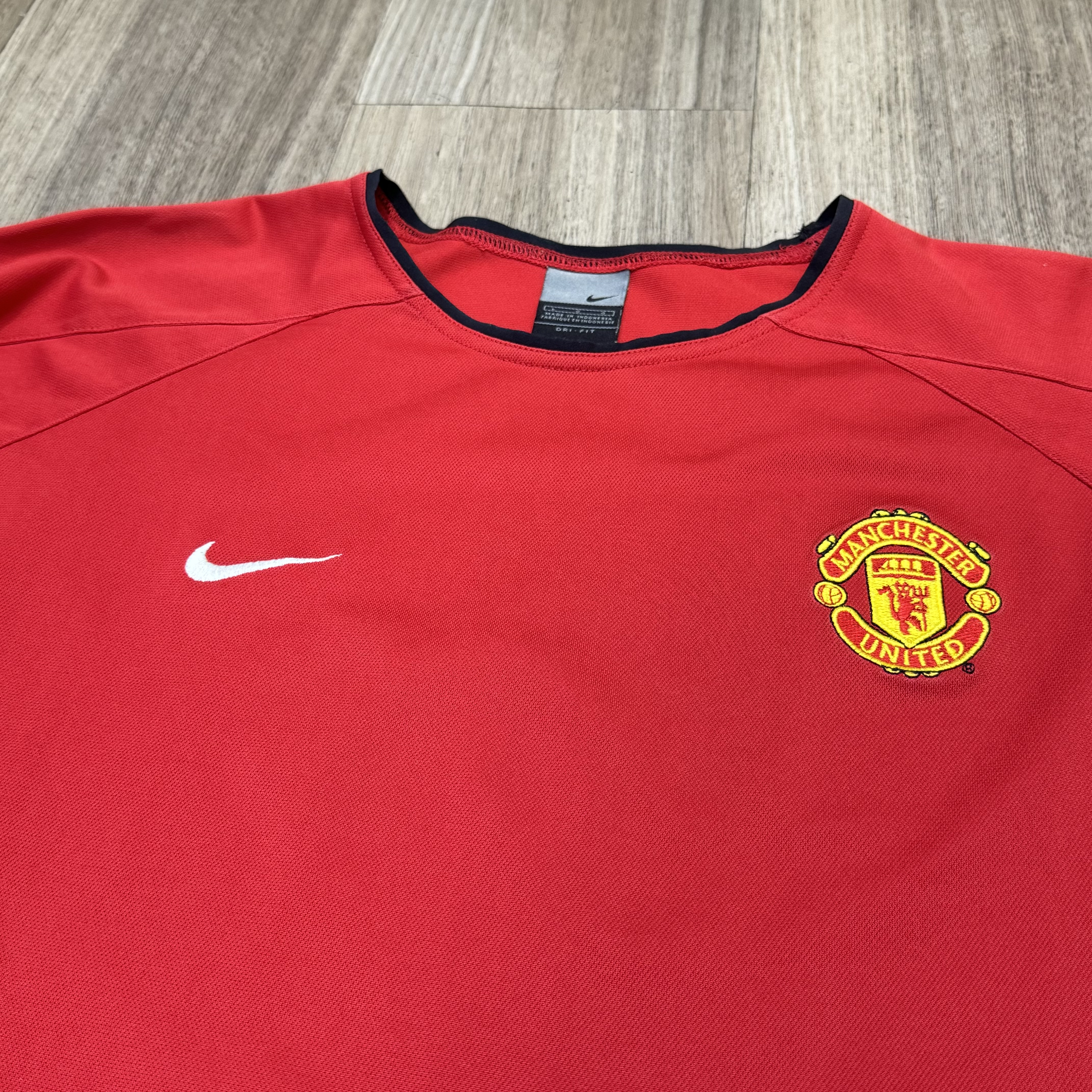 Manchester United 02/03 training shirt