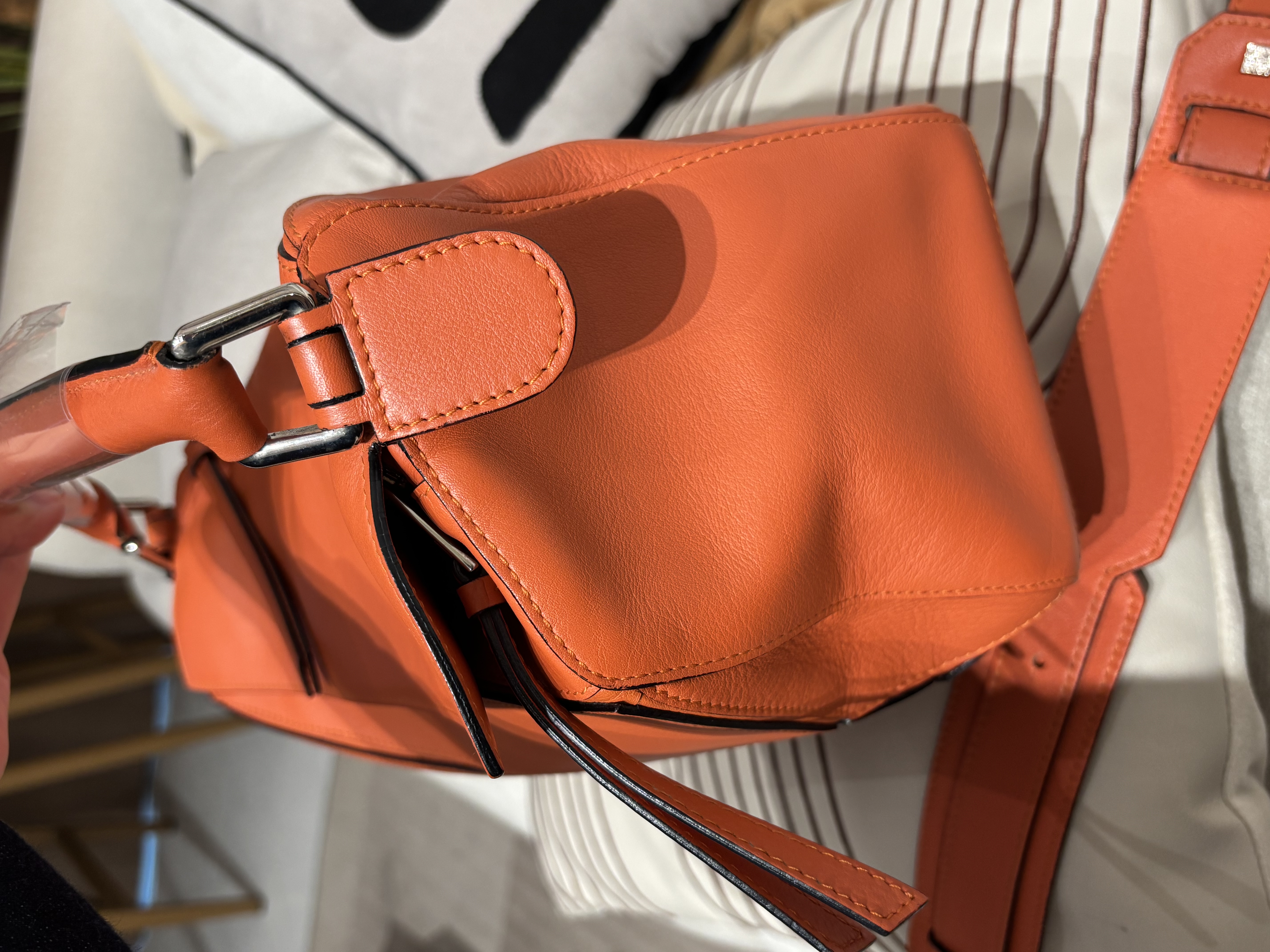 Loewe puzzle medium 100%Authentic, 90%New ✅Dust bag 