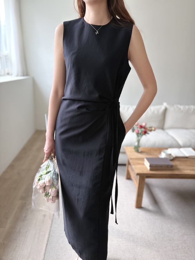 Gathered Waist Tie Dress (Black)