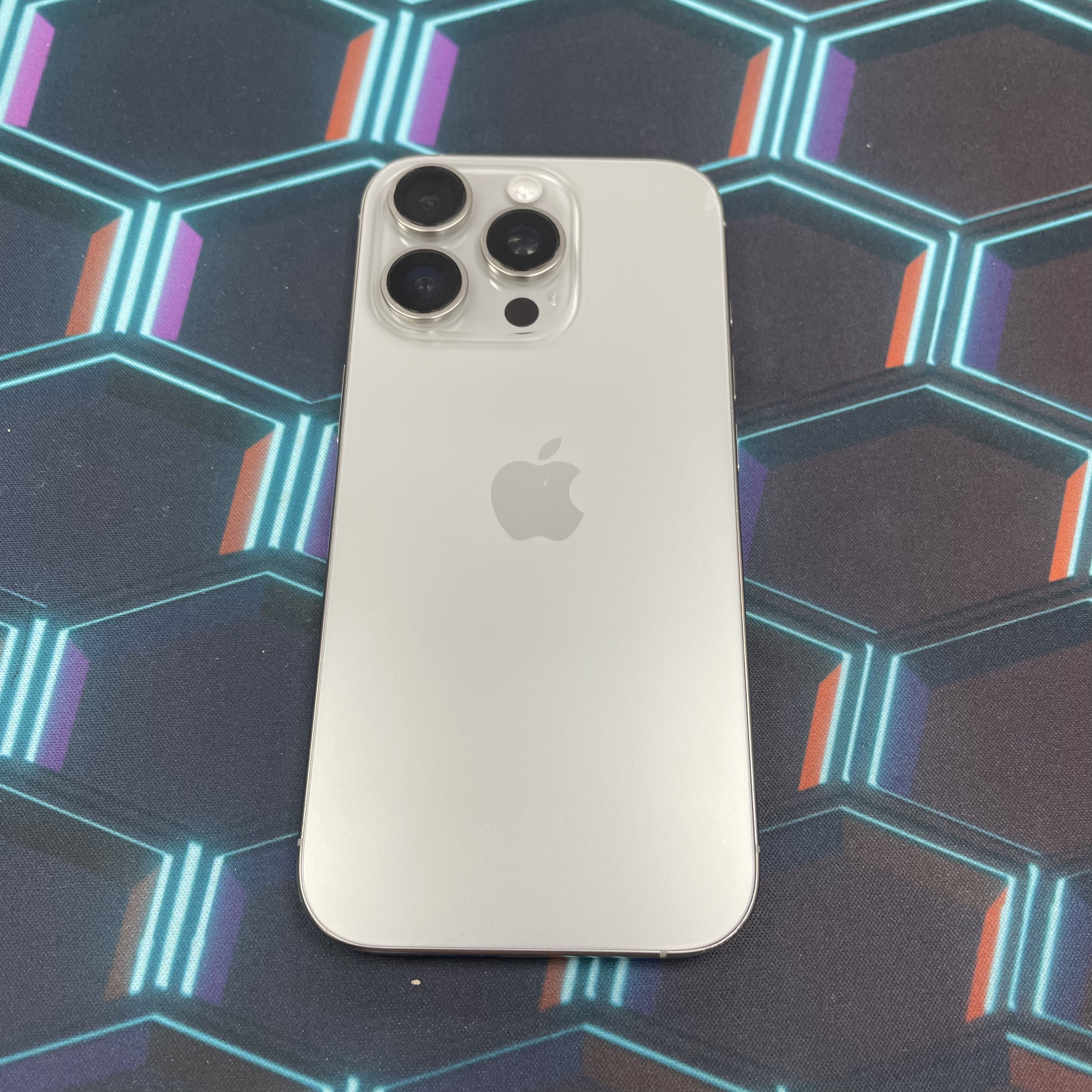 *6209 16 pro 超靚機 128GB 電90 原色 gray