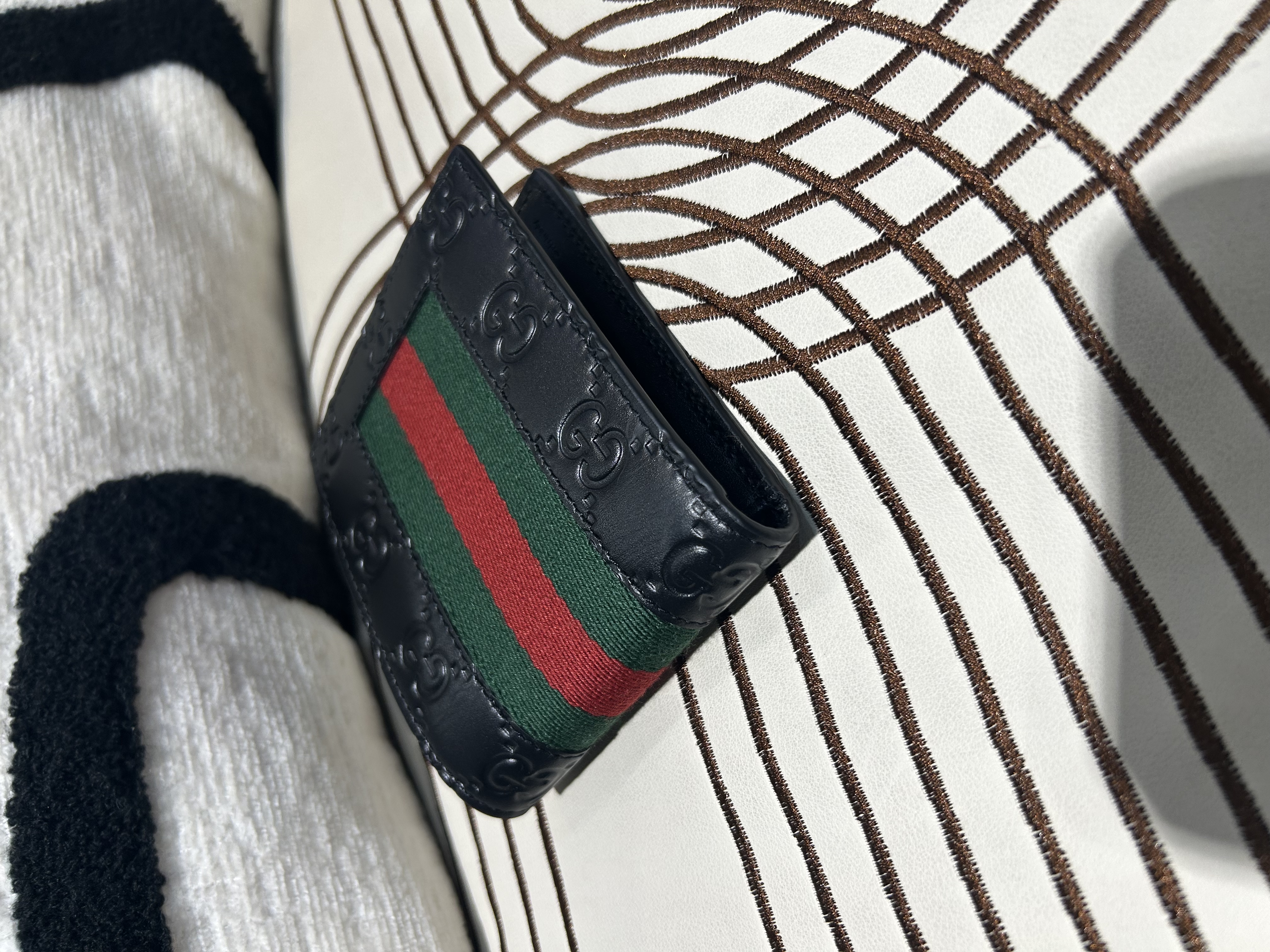 未使用品 Gucci Short Wallet Black Calfskin GG Supreme 408827 100%Authentic, Unused未使用品 ☑️Dust bag☑️Box