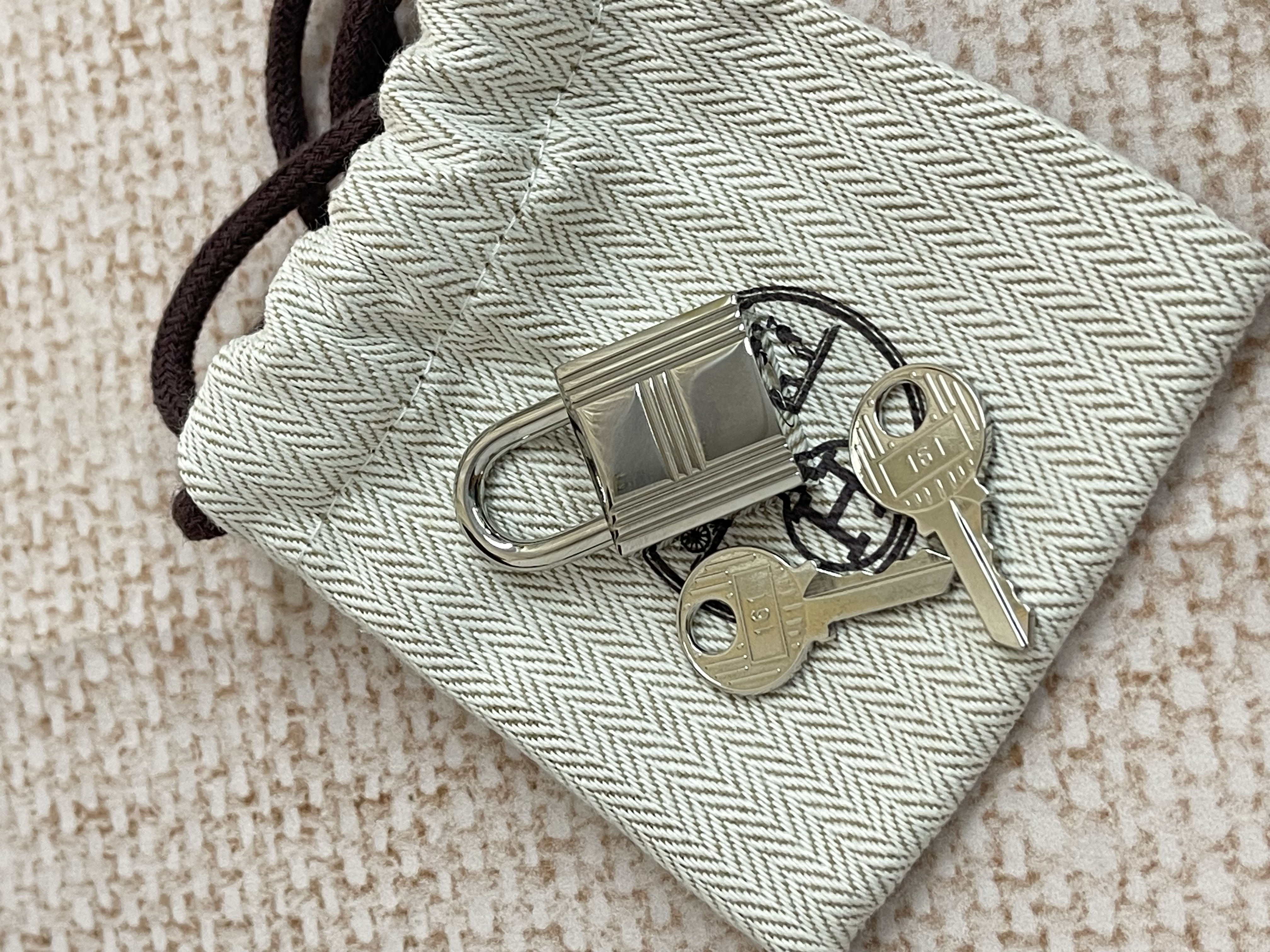 Pre-owned Hermes P18/ Stamp Y/ Product Code: 26042702