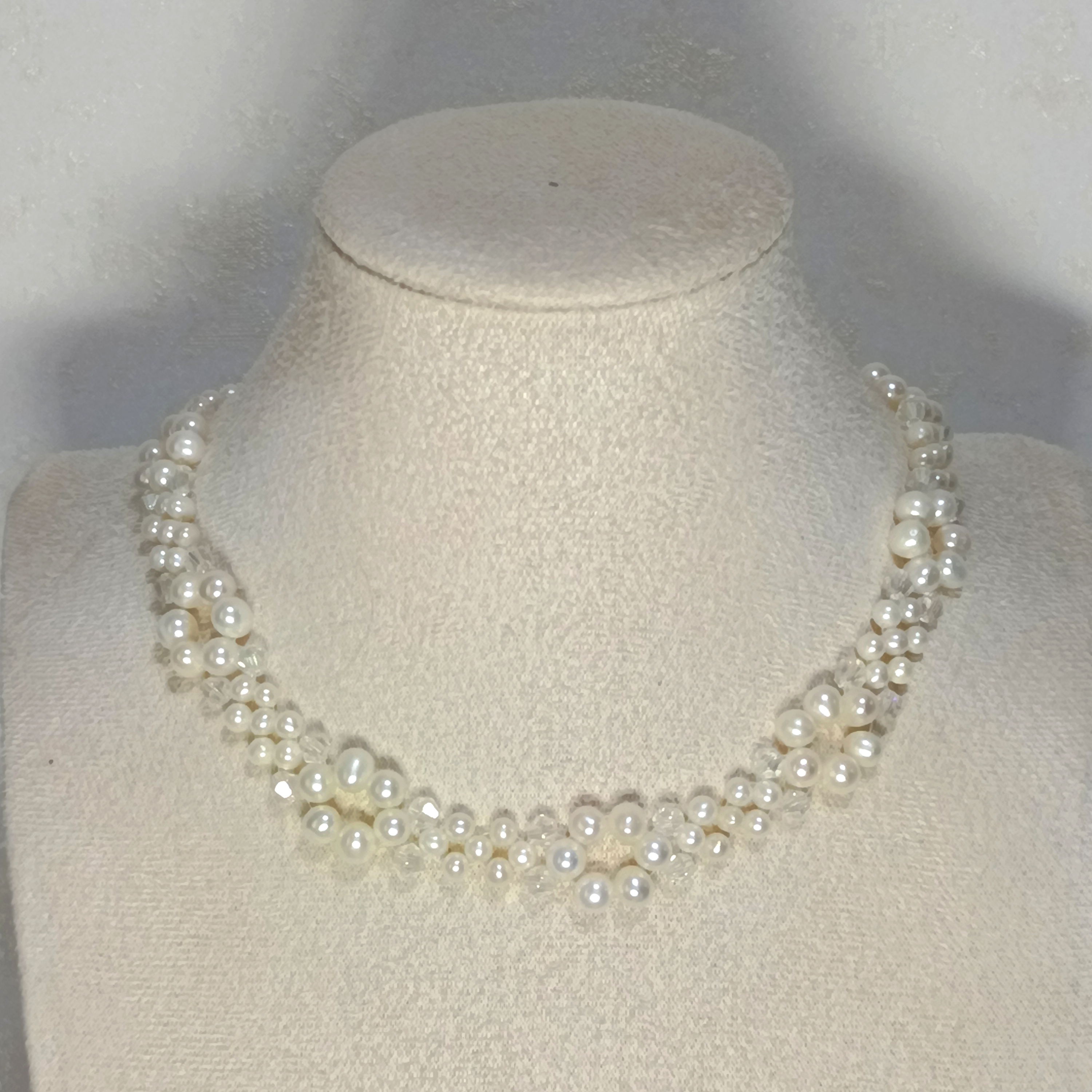 近圓強光淡水珍珠+人造白水晶珠編織choker 鍊