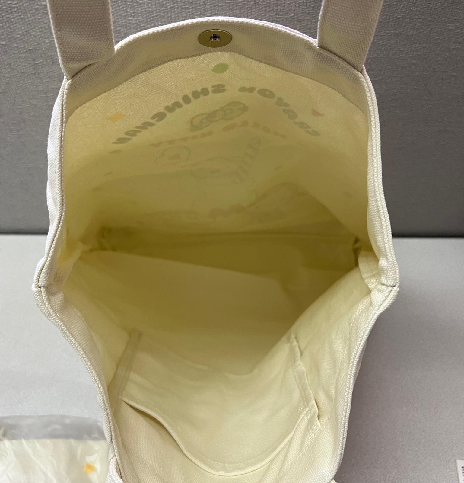 🎌日本直送🎌蠟筆小新x Hello Kitty 厚身帆布則孭袋 