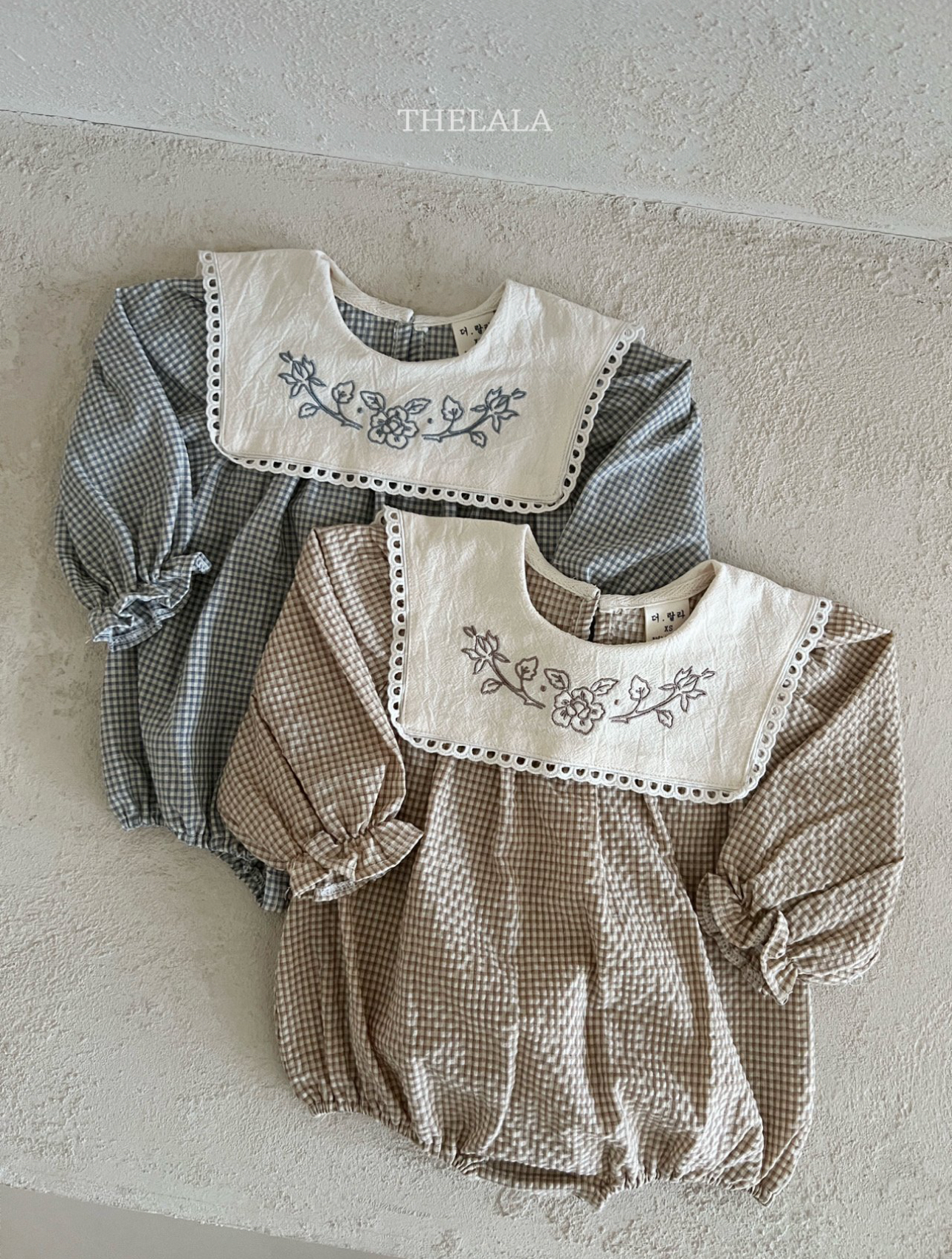 🌸預訂 韓國直送🌸🇰🇷THELALA兩色花卉刺繡方形翻領格紋長袖包屁衣