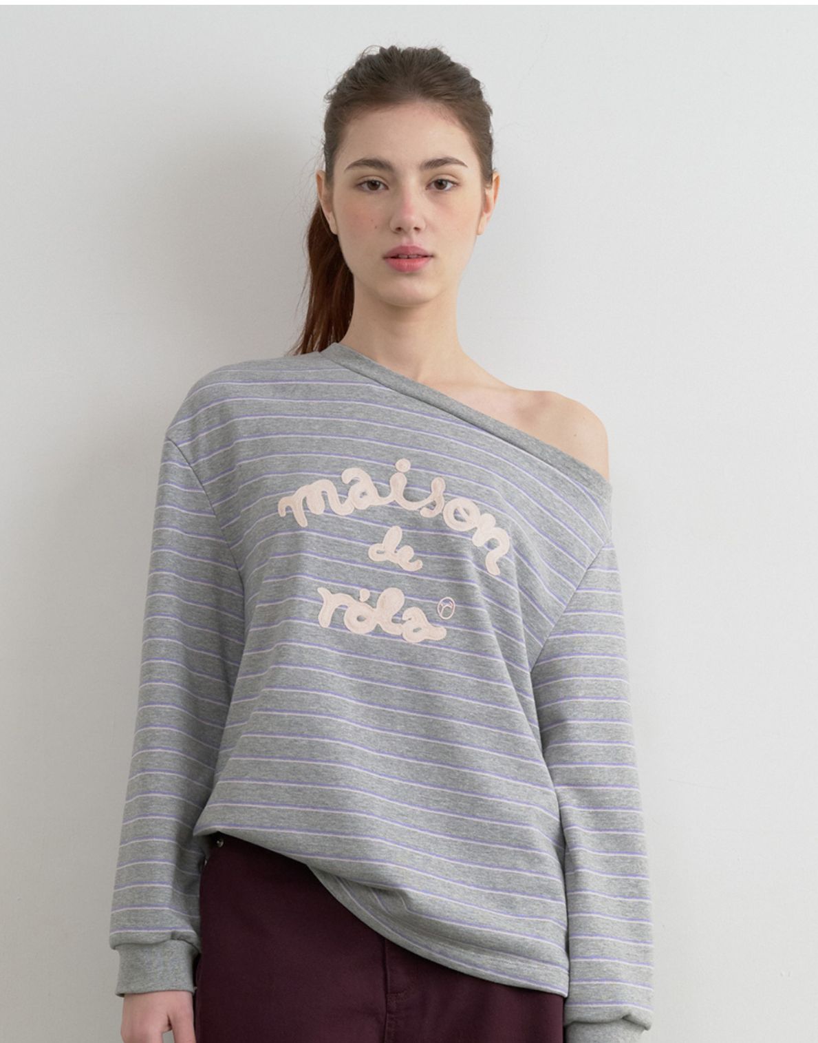 🎀Rolarola 🎀 MAISON DE ROLA EMBROIDERY OFF SHOULDER STRIPE top 張元英同款 原價73000won 獨家折扣優惠 Navy / grey