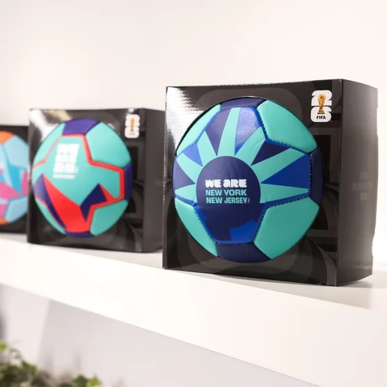 🏆 [2026世界盃限定] FIFA 官方授權主辦城市紀念足球套裝 (16入禮盒裝) - 加拿大直送