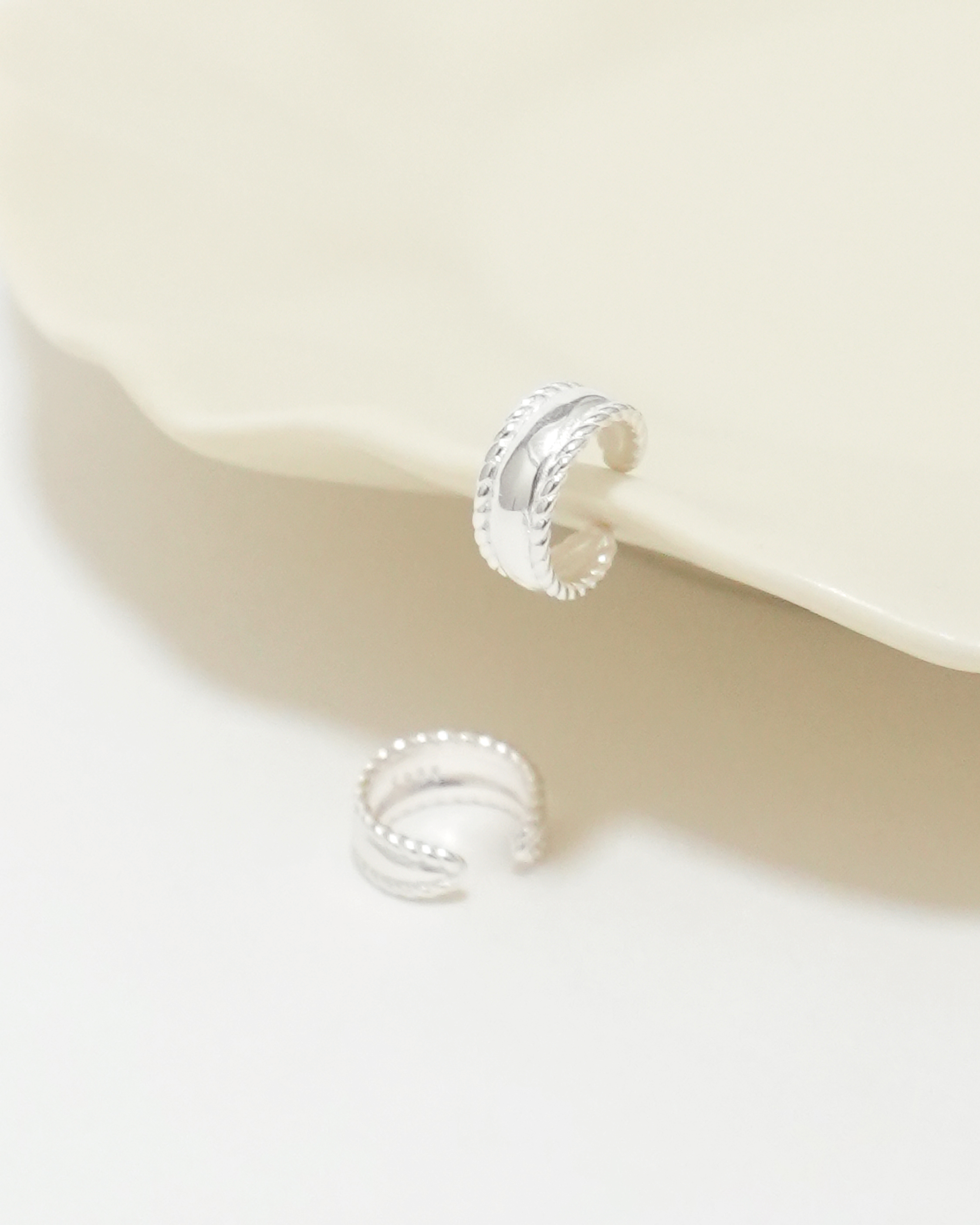 Twisted Curved Ear Cuff