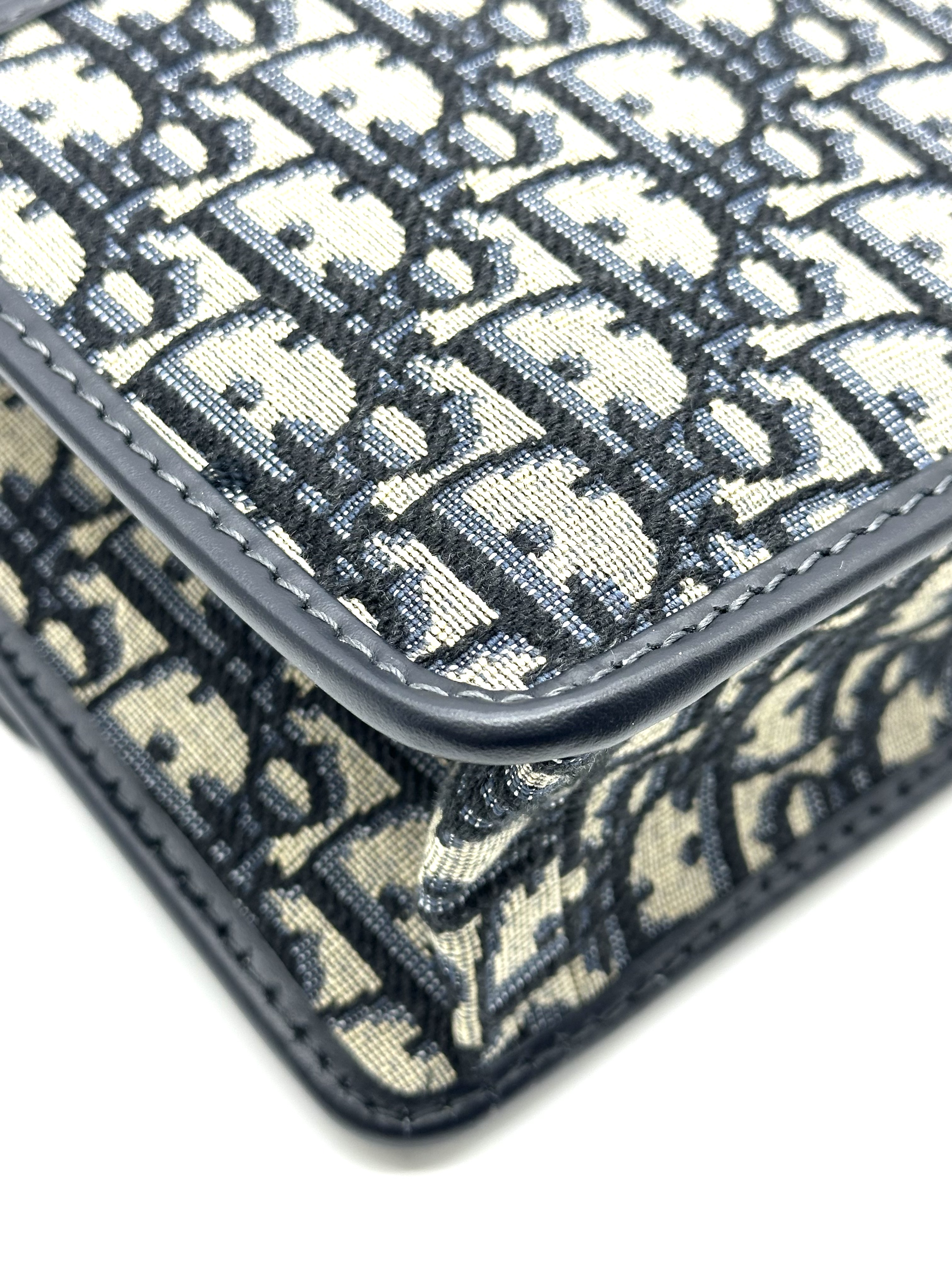 Pre-Owned Dior 30 Montaigne / Product Code: 26040906