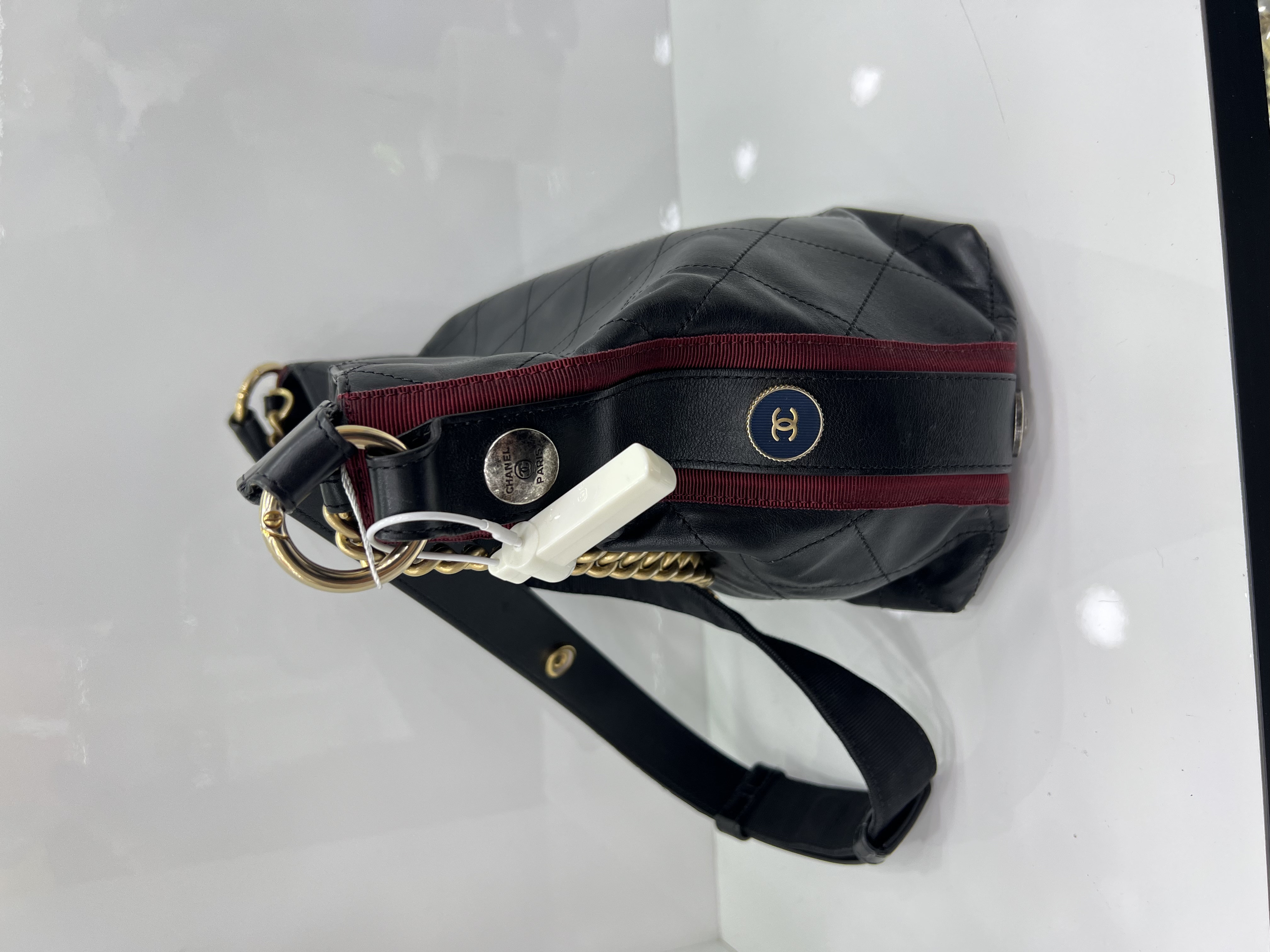 直播貨品 |  [1個-$100 2個-$300］EE87