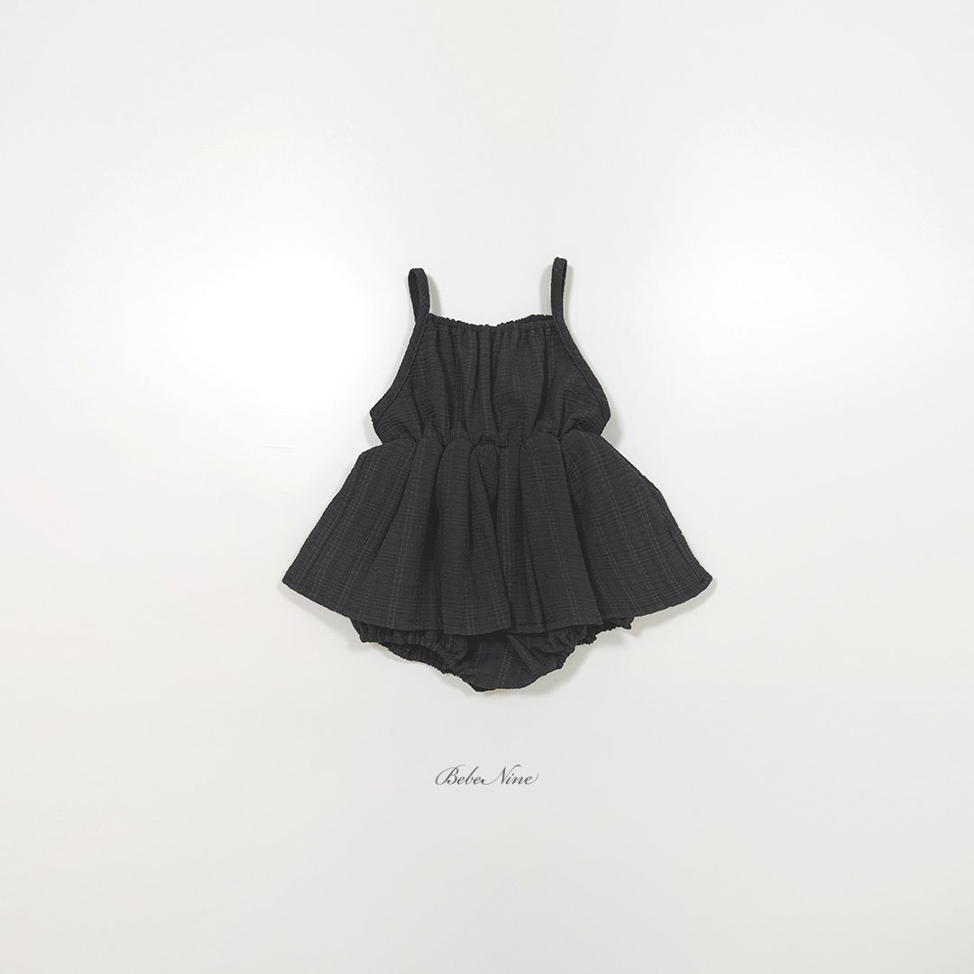 ☀️預訂 韓國直送☀️🇰🇷Bebenine三色格紋提花吊帶包屁裙