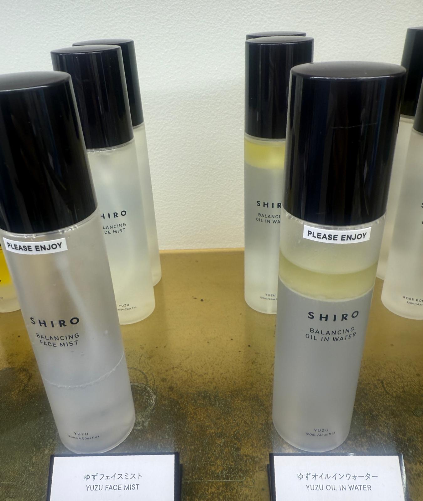 呢兩支柚子spray ，好清香嘅柚子味 鍾意柚子味，一定要買 大熱款呢度竟然有貨！ Shiro 柚子味保濕spray Shiro 柚子味，水+油保濕spray