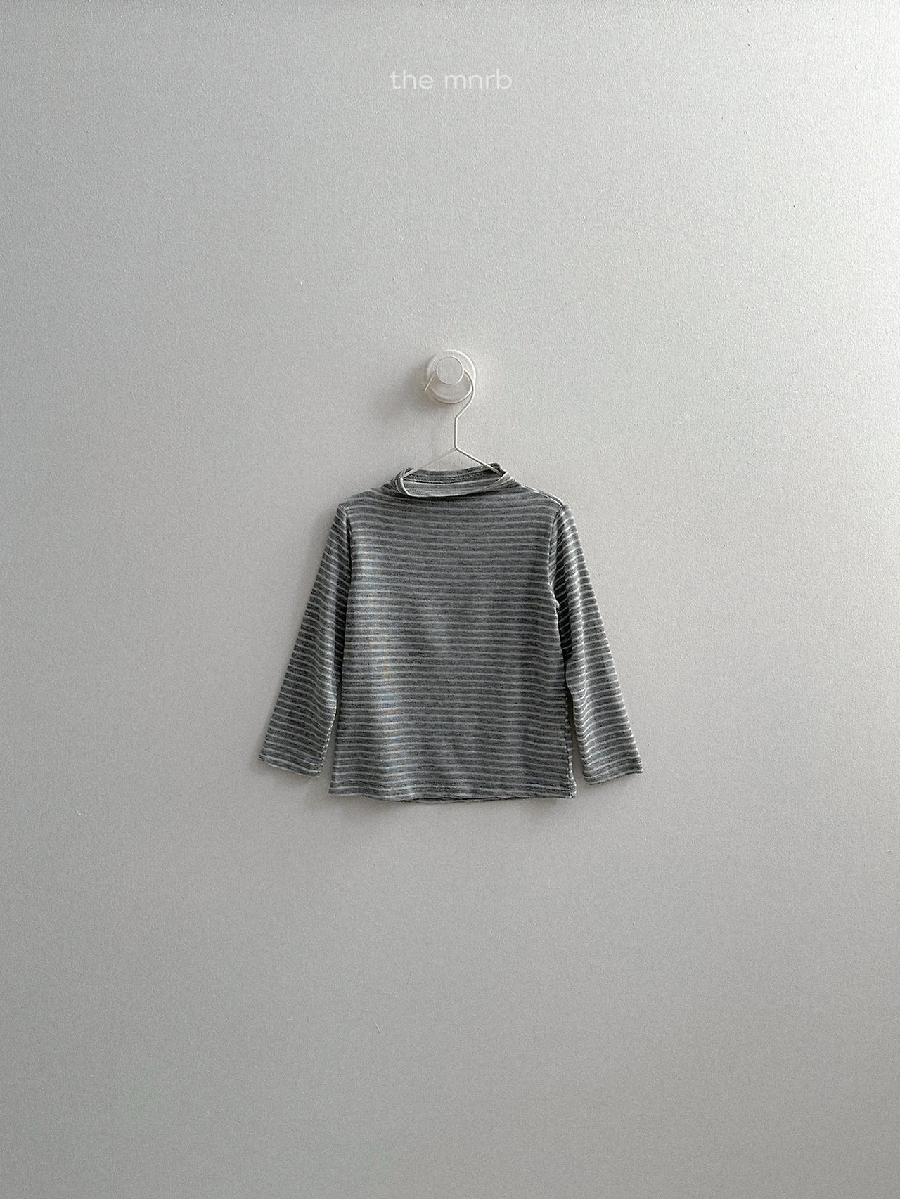 Mnirobe | Merry mock neck tee