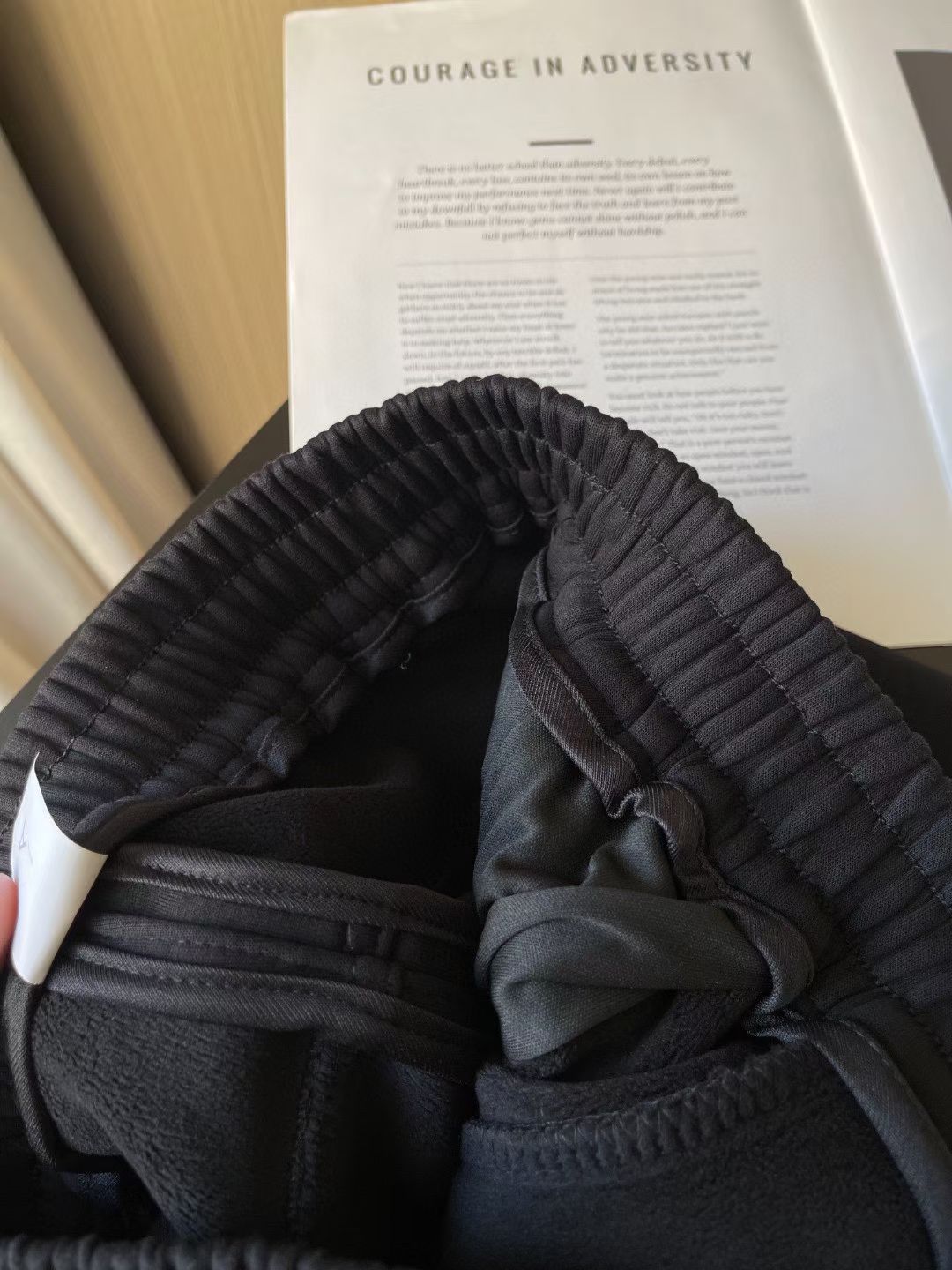 $188條。ON 昂跑 /｜男女情侣款加絨束腳長褲