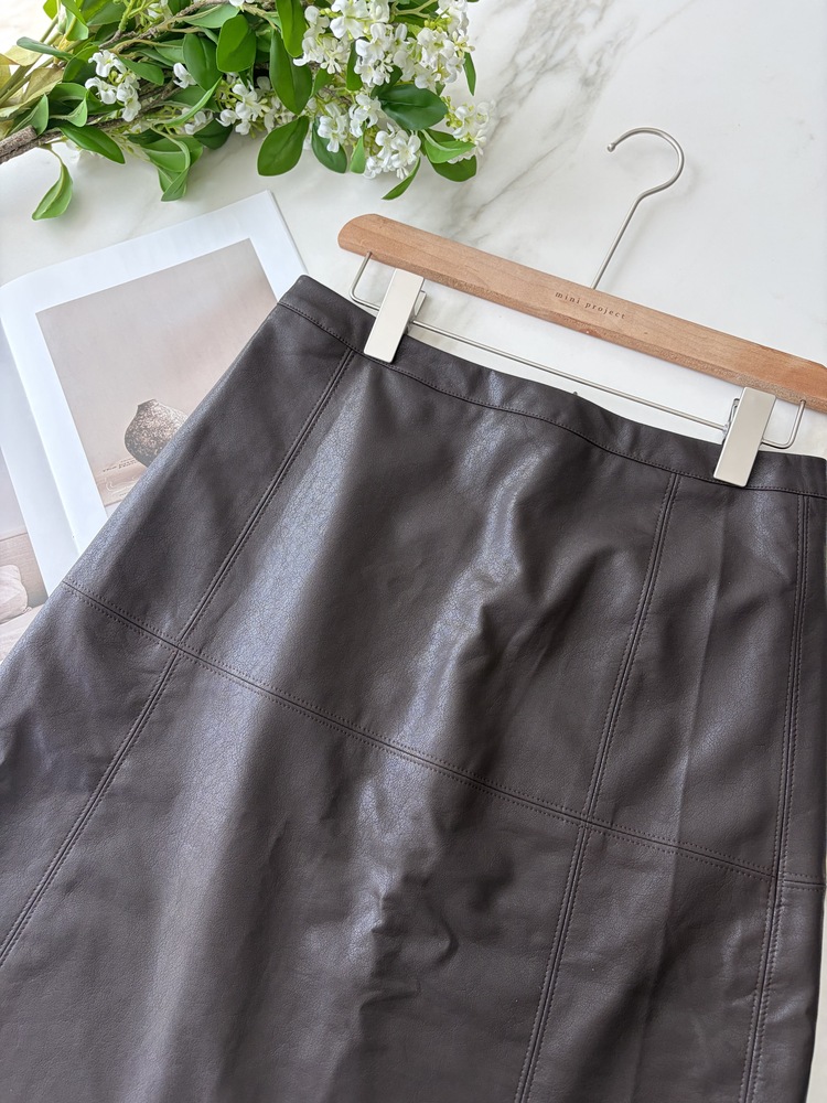 Faux Leather Midi Skirt (Black)