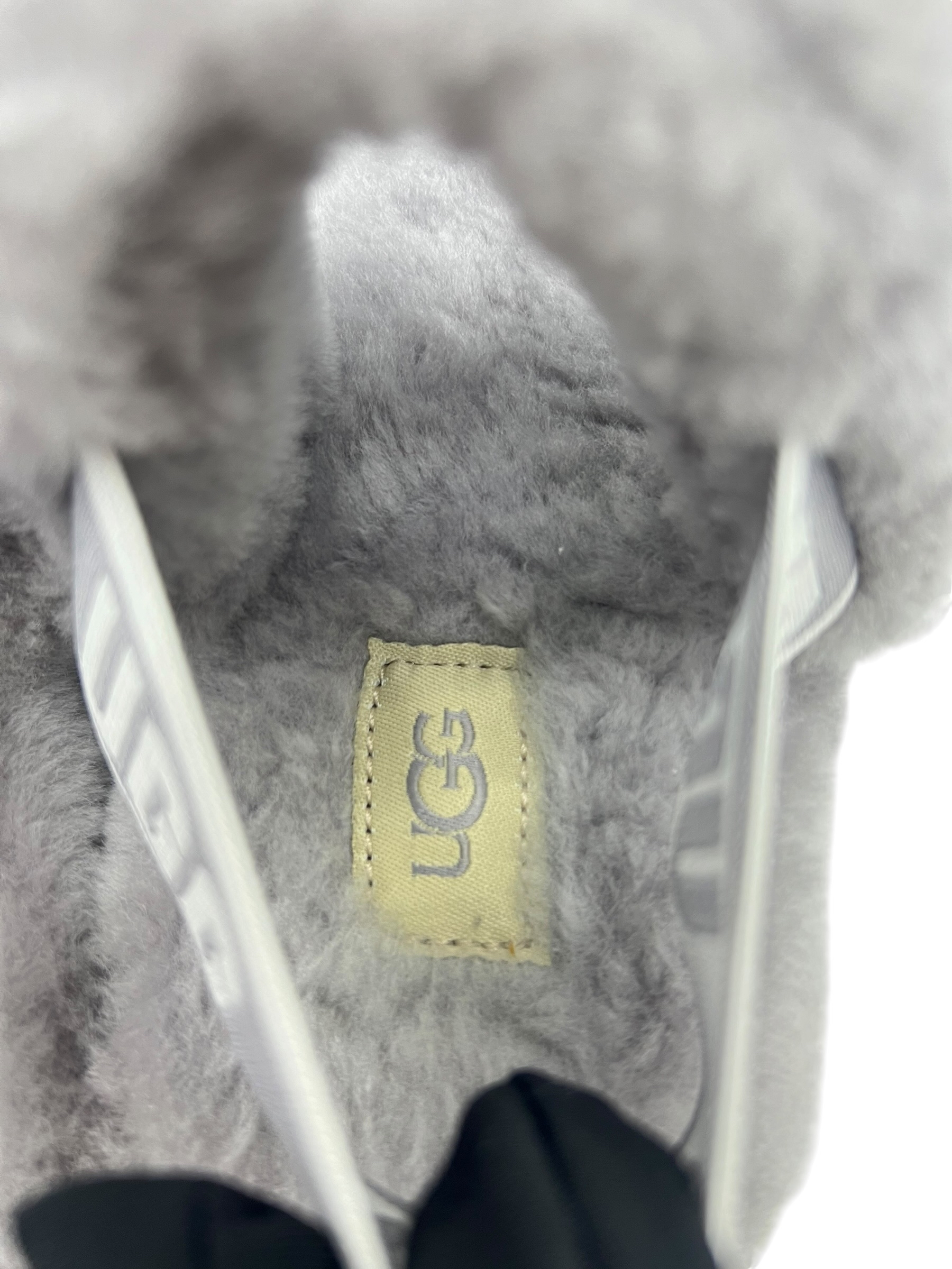 Pre-Owned UGG Strapp Slide / Product Code: 26060504