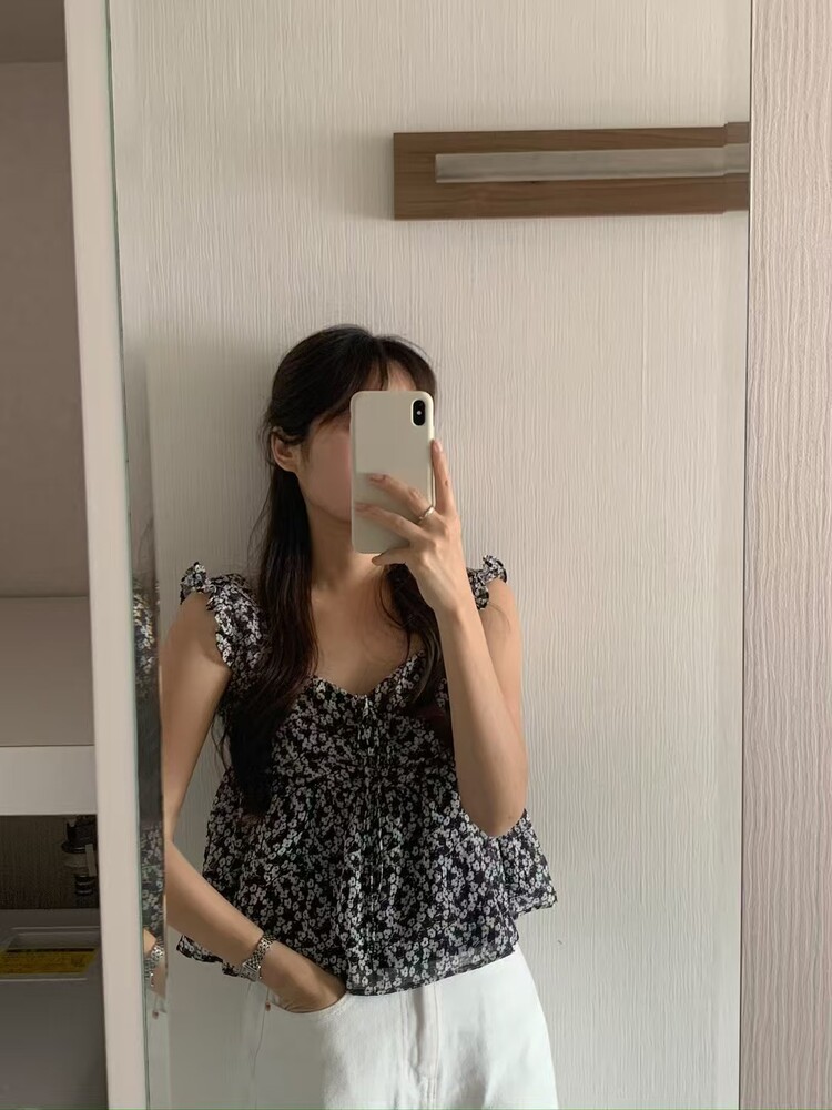 La Fleur Ruffle Blouse