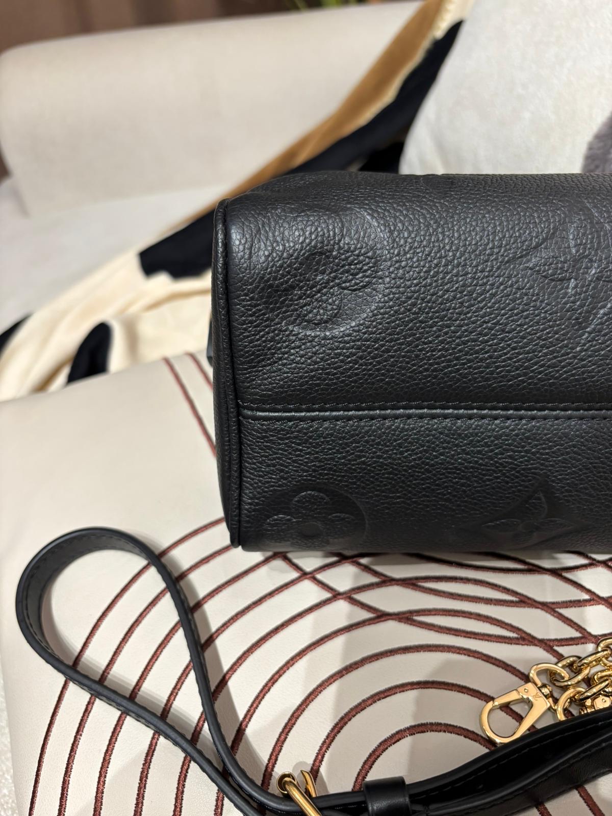 Lv Speedy 20 Bandoulière 20 M58953 Monogram Empreinte粒面皮革 100%Authentic, 98%New ✅Key Lock ✅Dust bag
