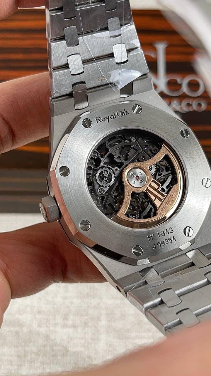 爱彼皇家橡树系列镂空腕表