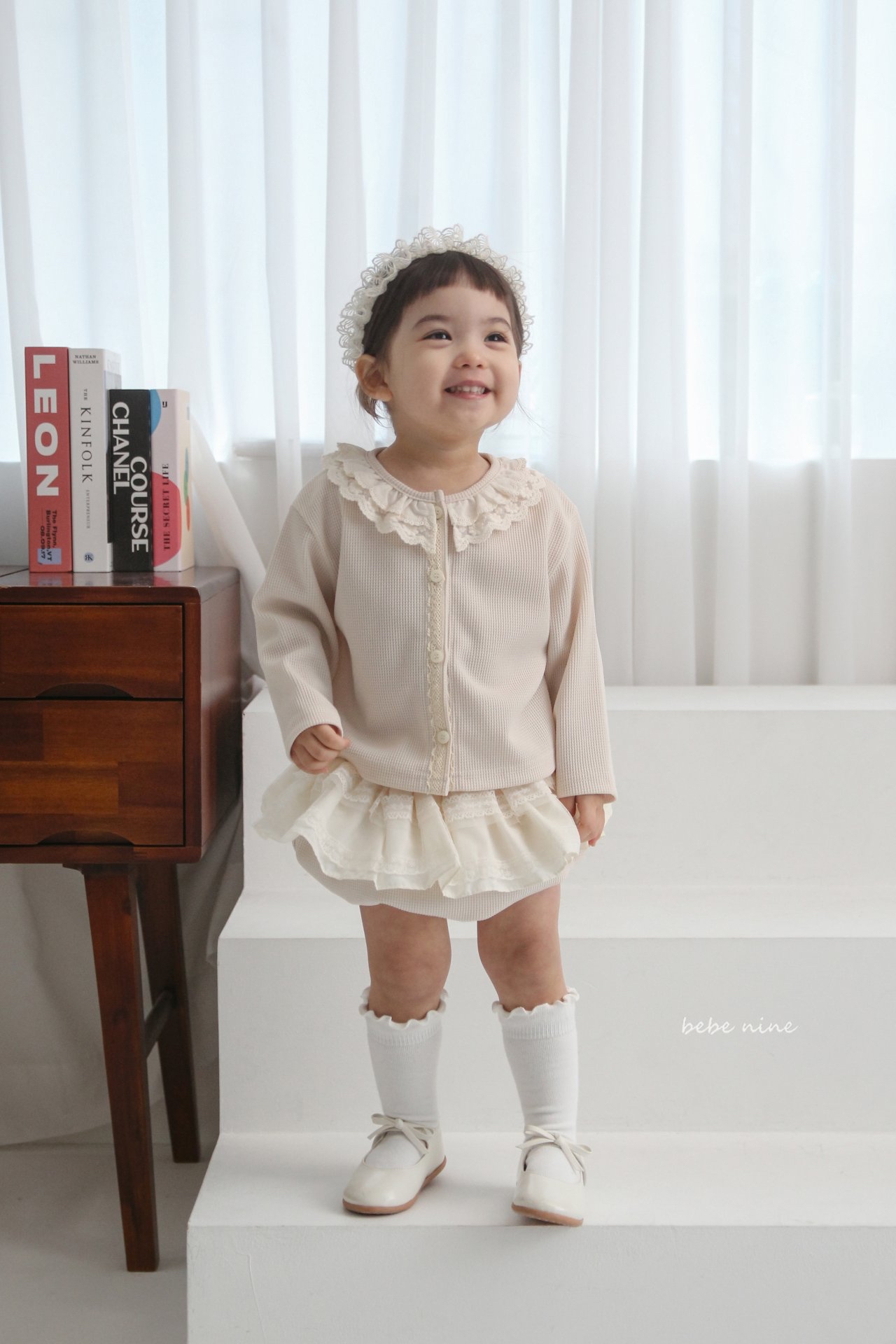 🌸預訂 韓國直送🌸🇰🇷Bebenine兩色蕾絲花邊領華夫格開襟外套