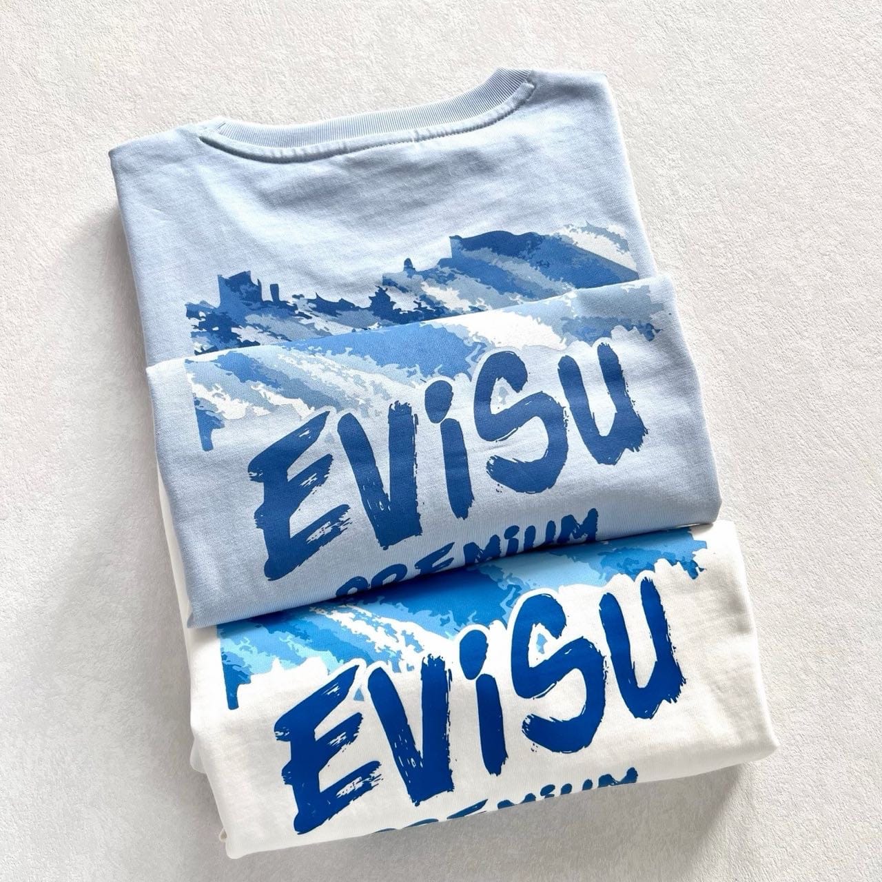 $140件。2件起$ 130件。Ev 後海浪花