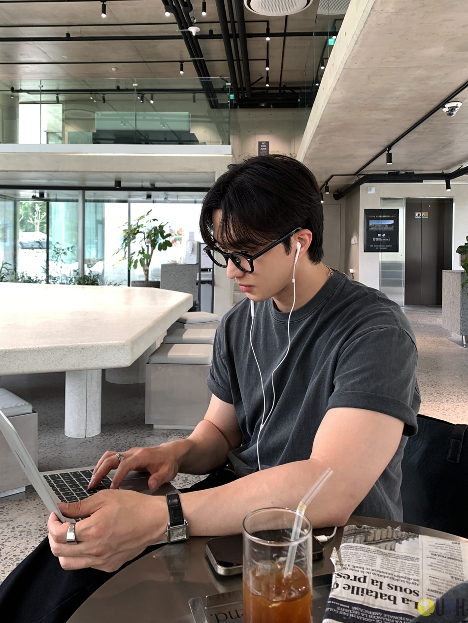 【100%保證韓國直送】韓系 Signature 重磅噴染水洗半短版素面短袖 Tee 👕 [7 color] RL114949