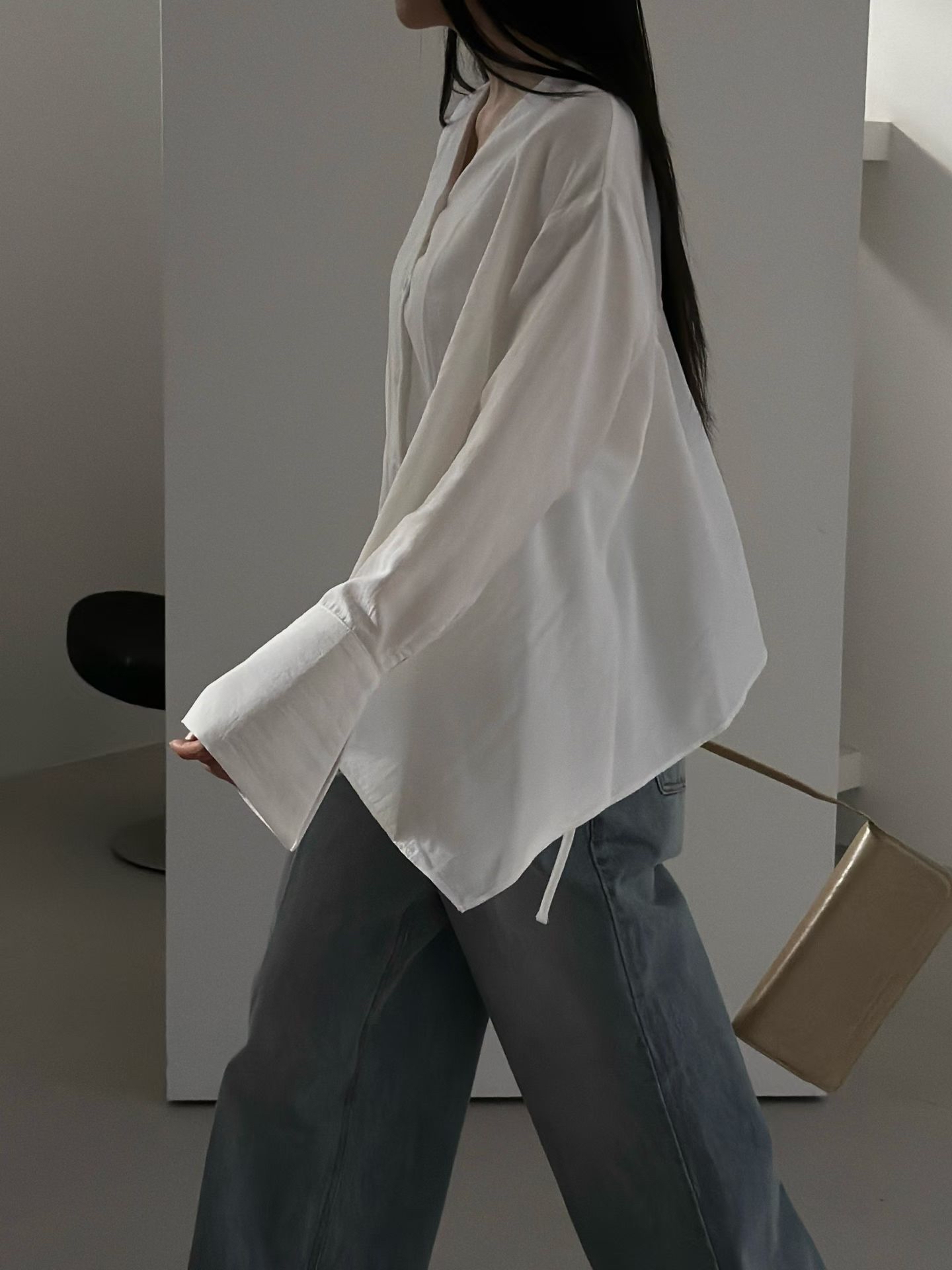 Shirred back flare unbalance blouse