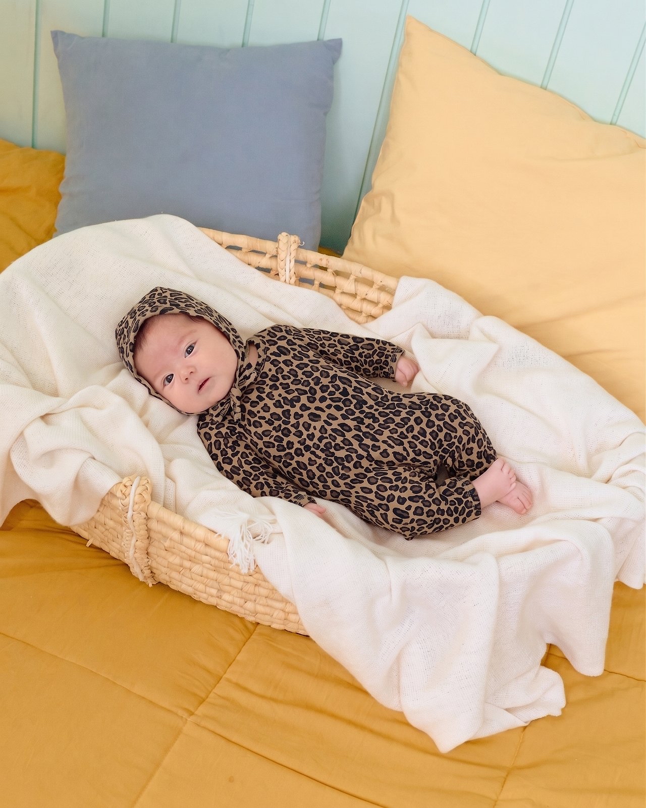 OOTT |  (bebe) Little Leopard Print Full-Body Suit + Bonnet Set